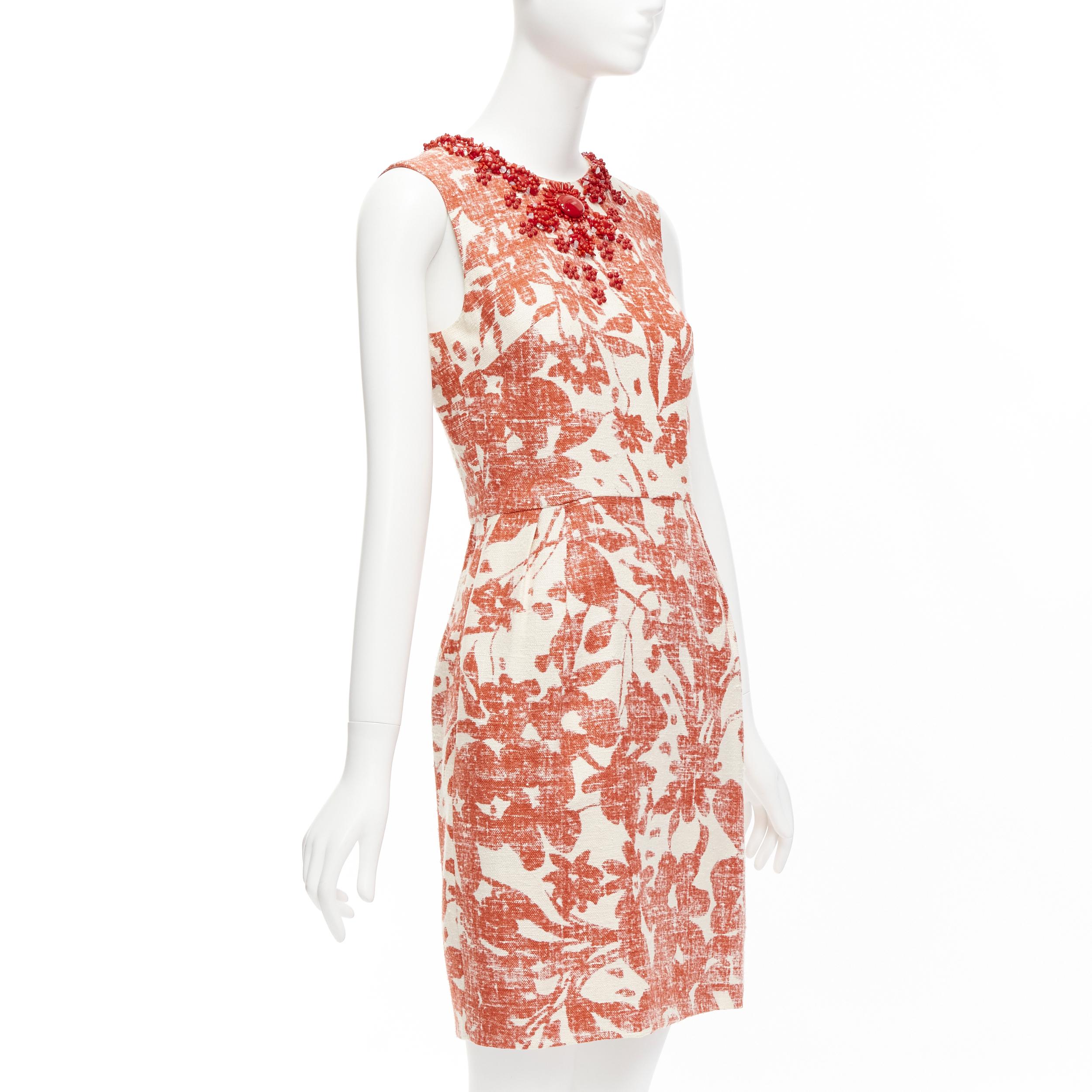 MONIQUE LHUILLIER cream red floral embellished collar sheath dress In Good Condition For Sale In Hong Kong, NT