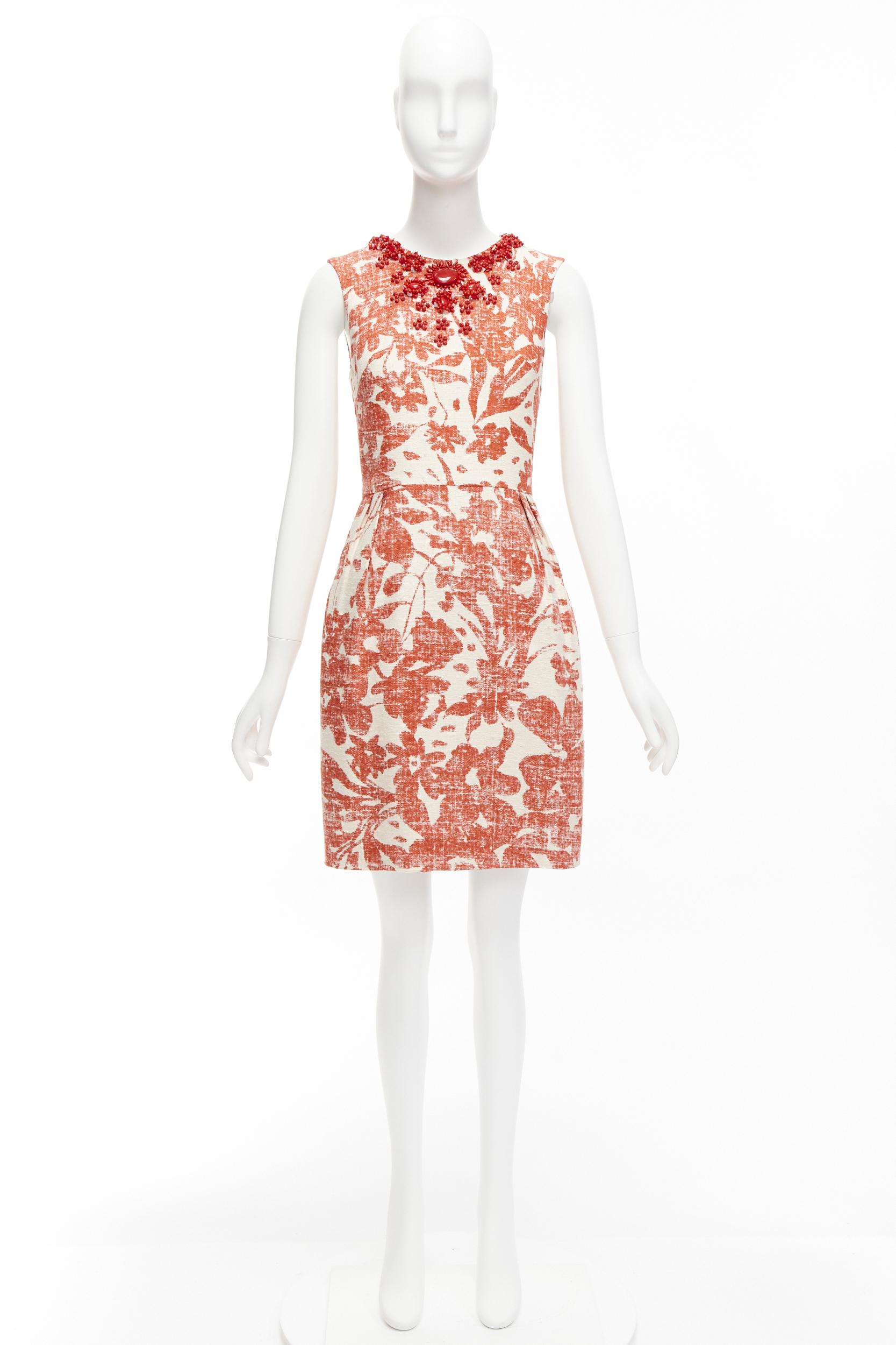 MONIQUE LHUILLIER cream red floral embellished collar sheath dress For Sale 5