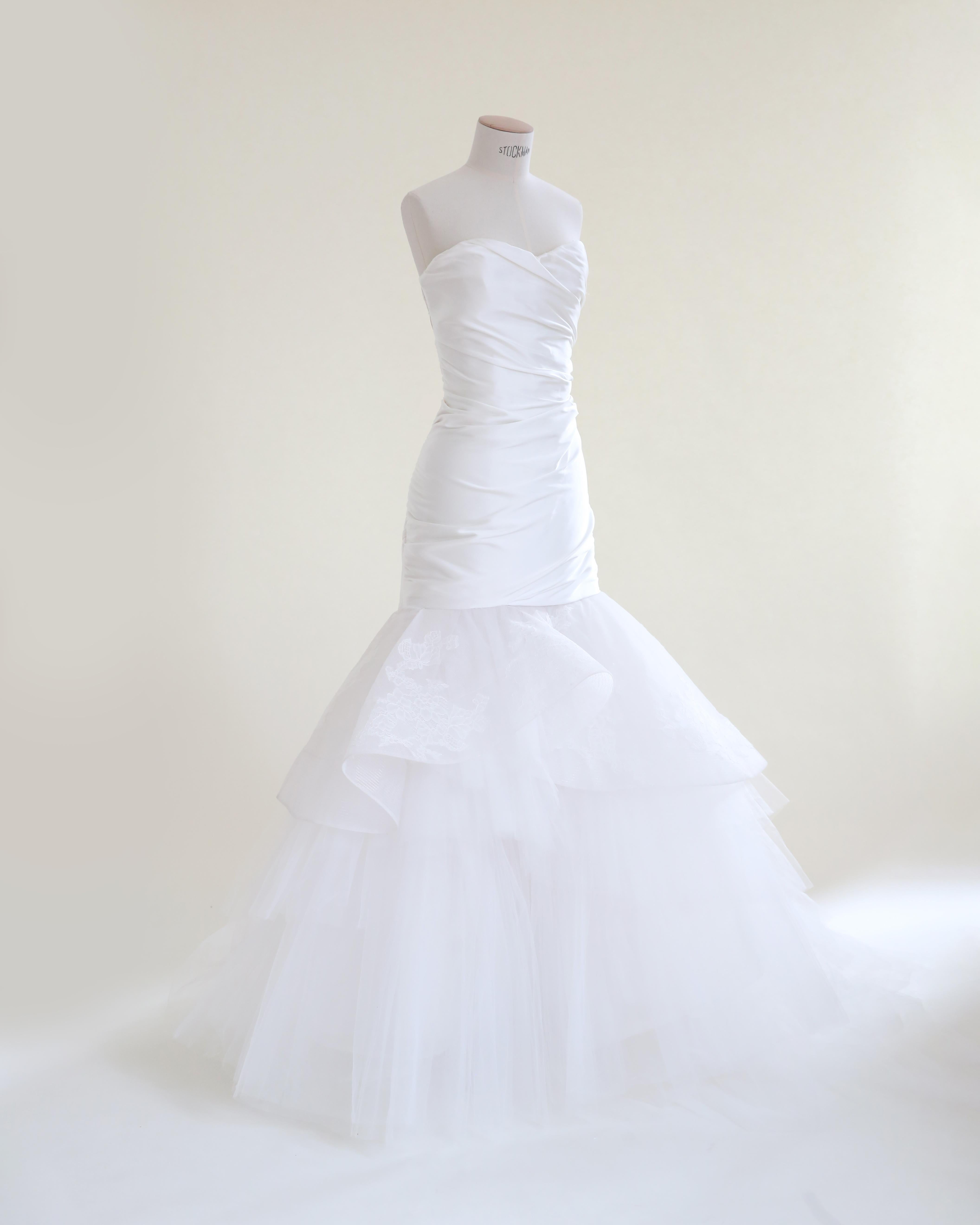 Monique Lhuillier F/W17 strapless silk lace mermaid white wedding dress gown 10 In Good Condition For Sale In Milano, Lombardia