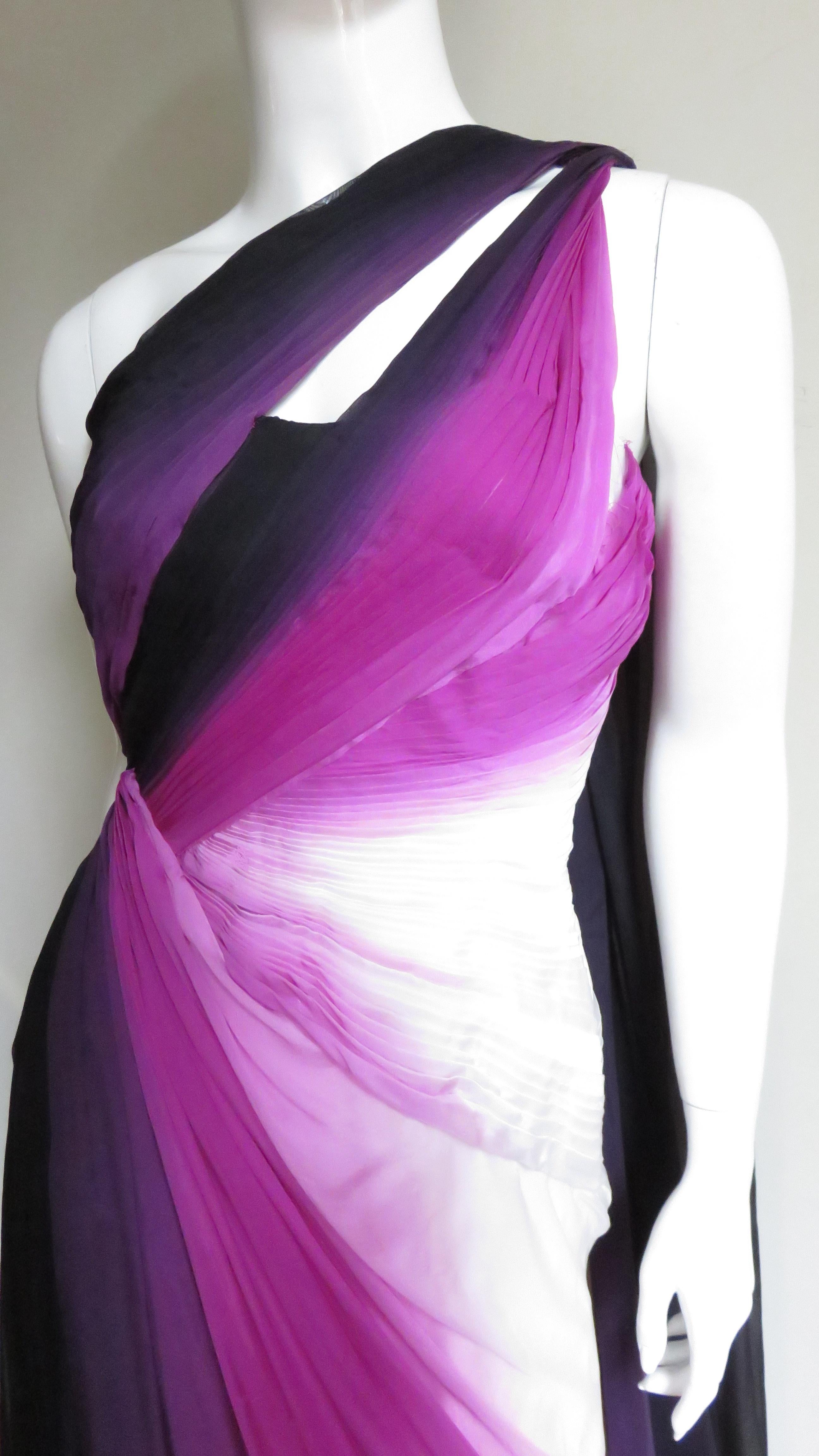 Monique L'huillier New Silk One Shoulder Gown  In Excellent Condition In Water Mill, NY