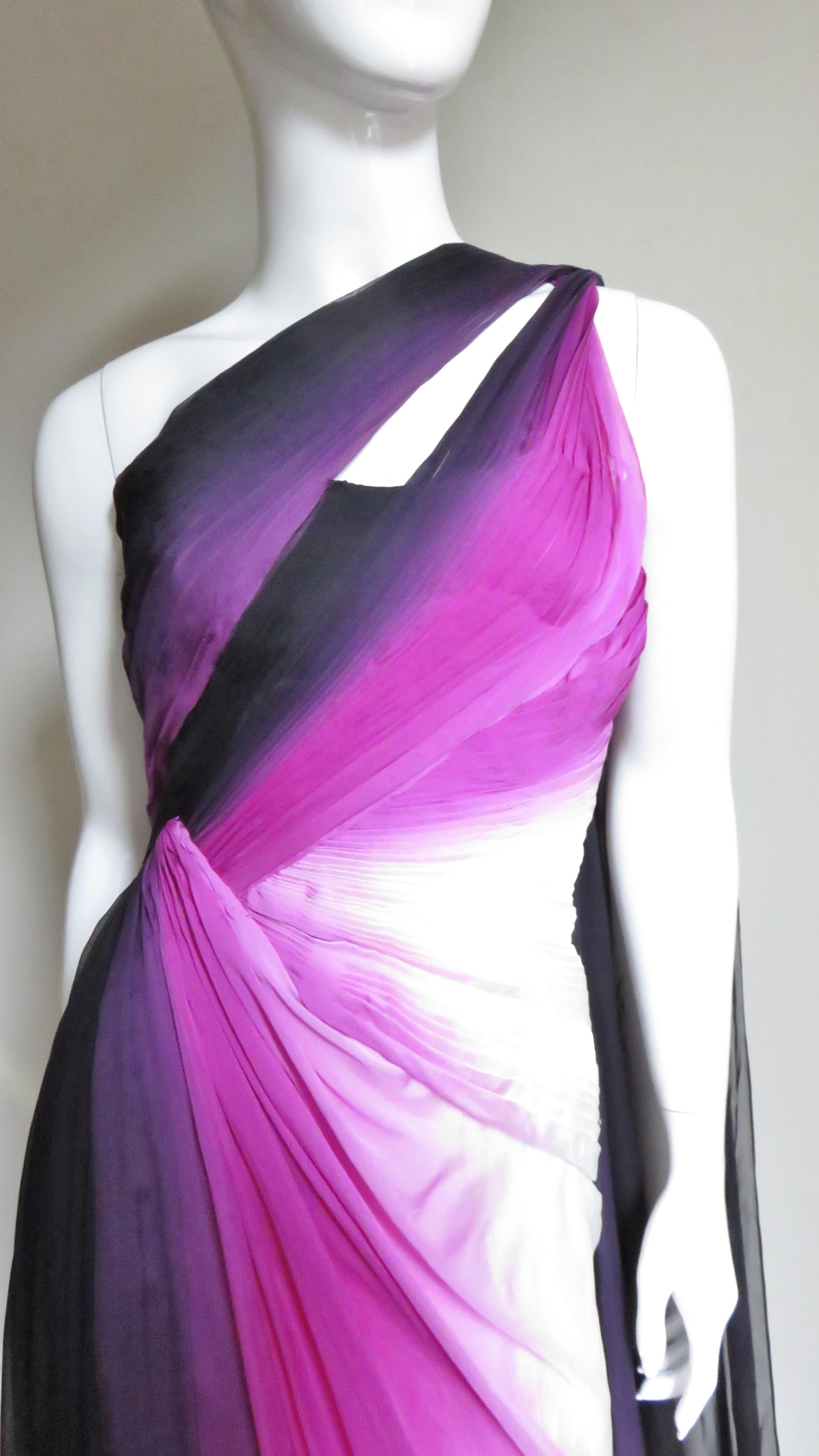 Women's Monique L'huillier New Silk One Shoulder Gown 