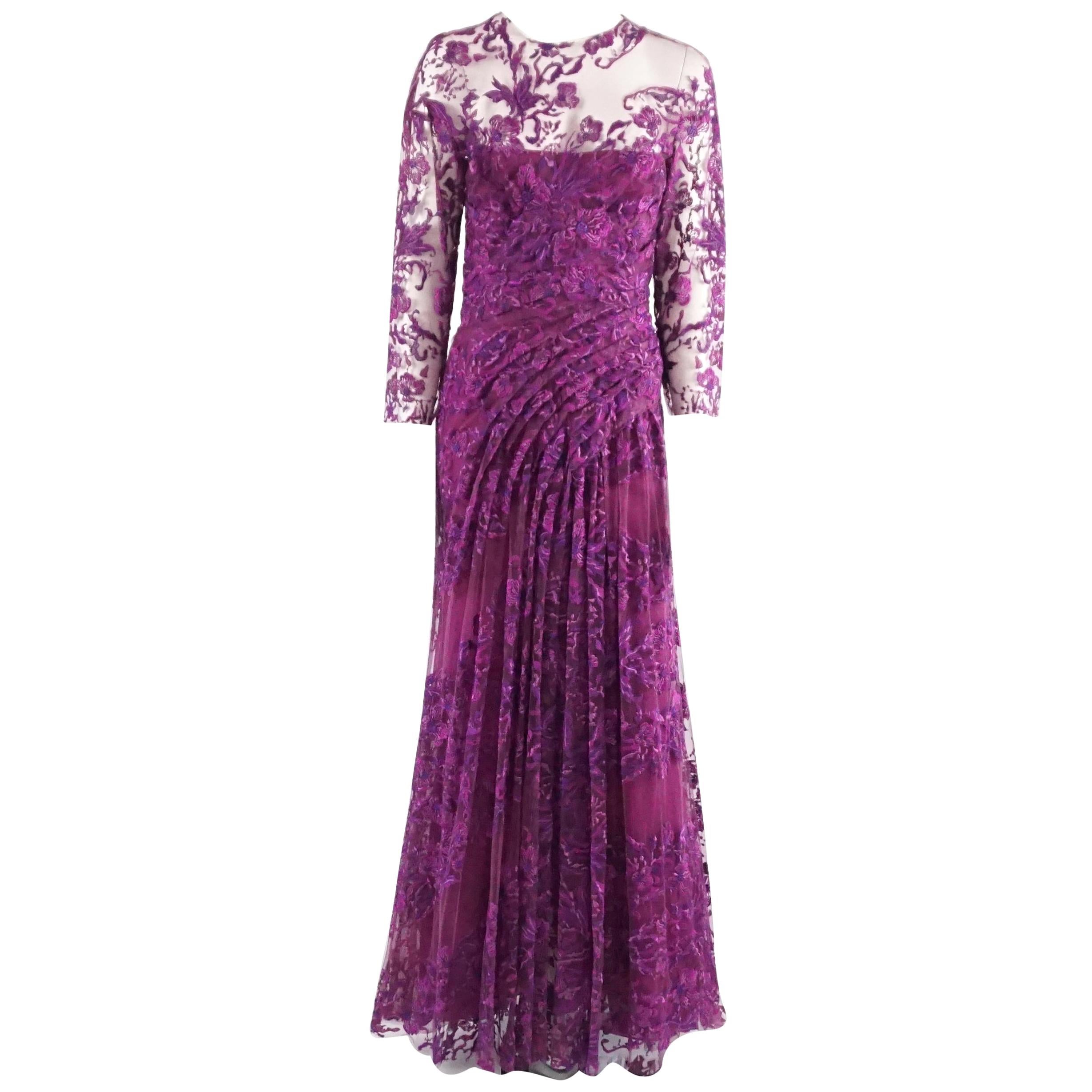 Monique Lhuillier Purple Lace Long Sleeve Gown - 10 For Sale