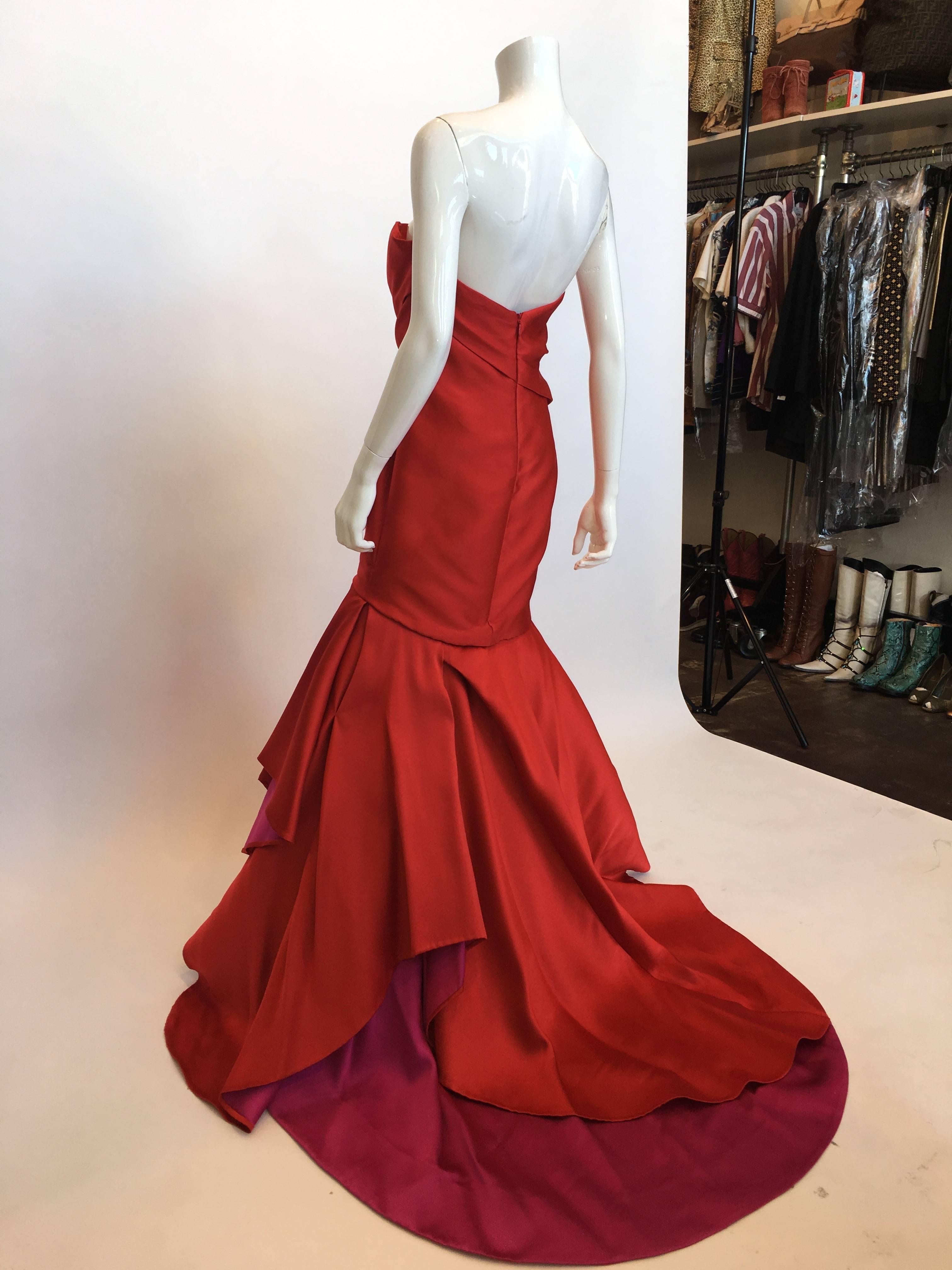 Monique Lhuillier Red Silk Gown In Good Condition For Sale In Los Angeles, CA