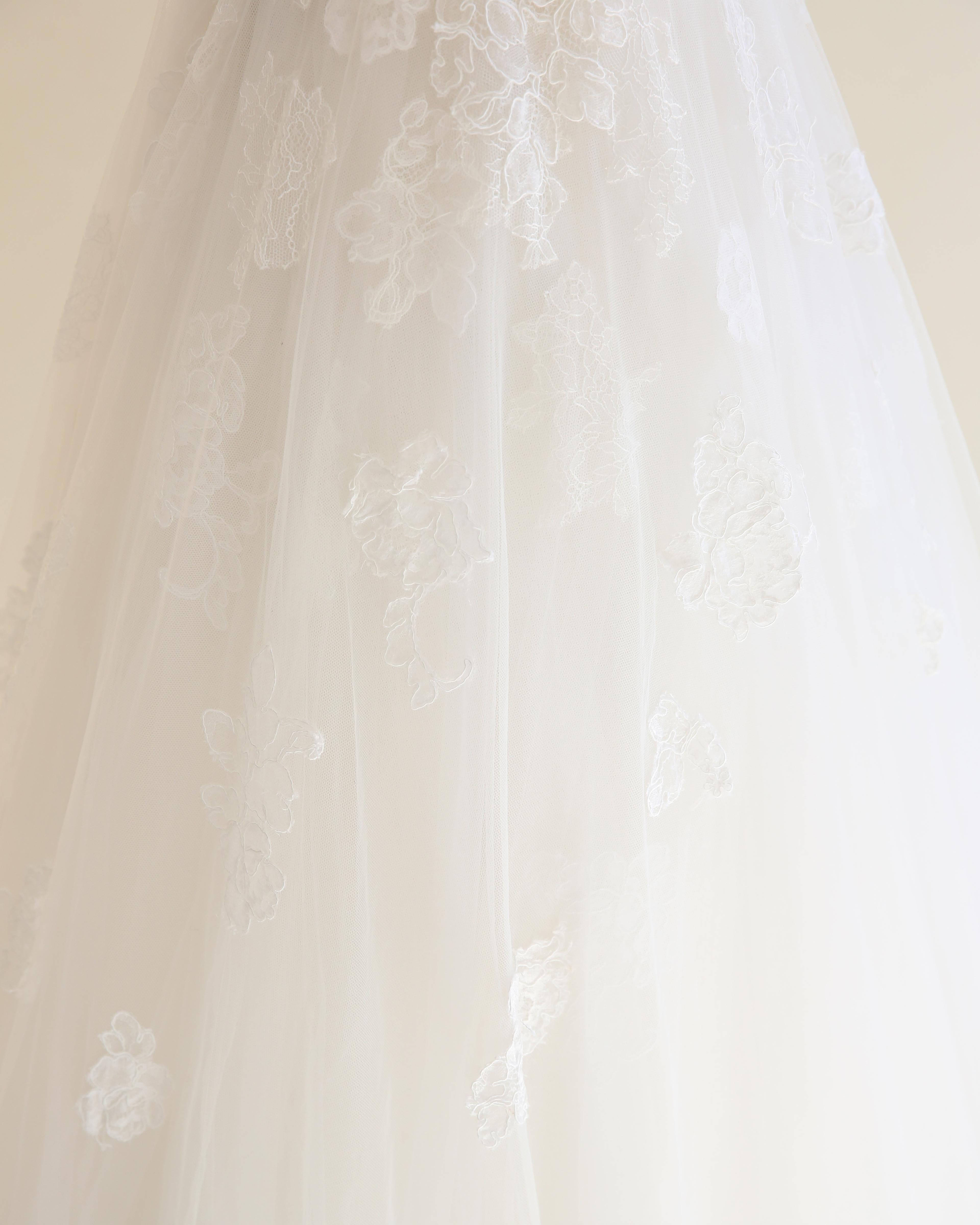 Monique Lhuillier S/S16 white floral lace sheer tulle wedding dress gown XS-S For Sale 9