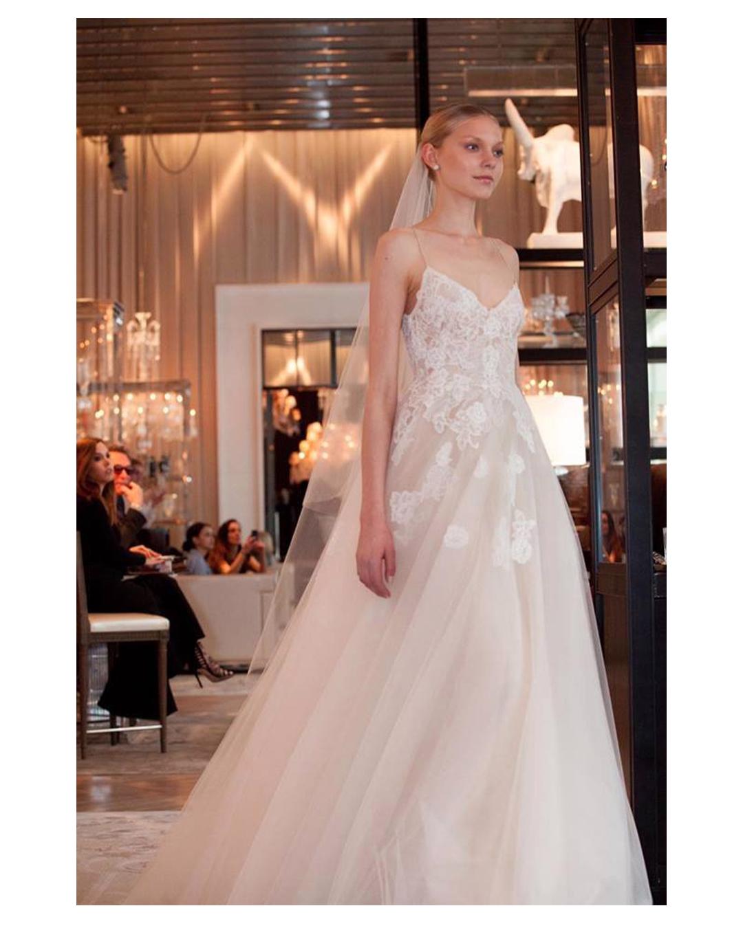Monique Lhuillier S/S16 white floral lace sheer tulle wedding dress gown XS-S For Sale 12