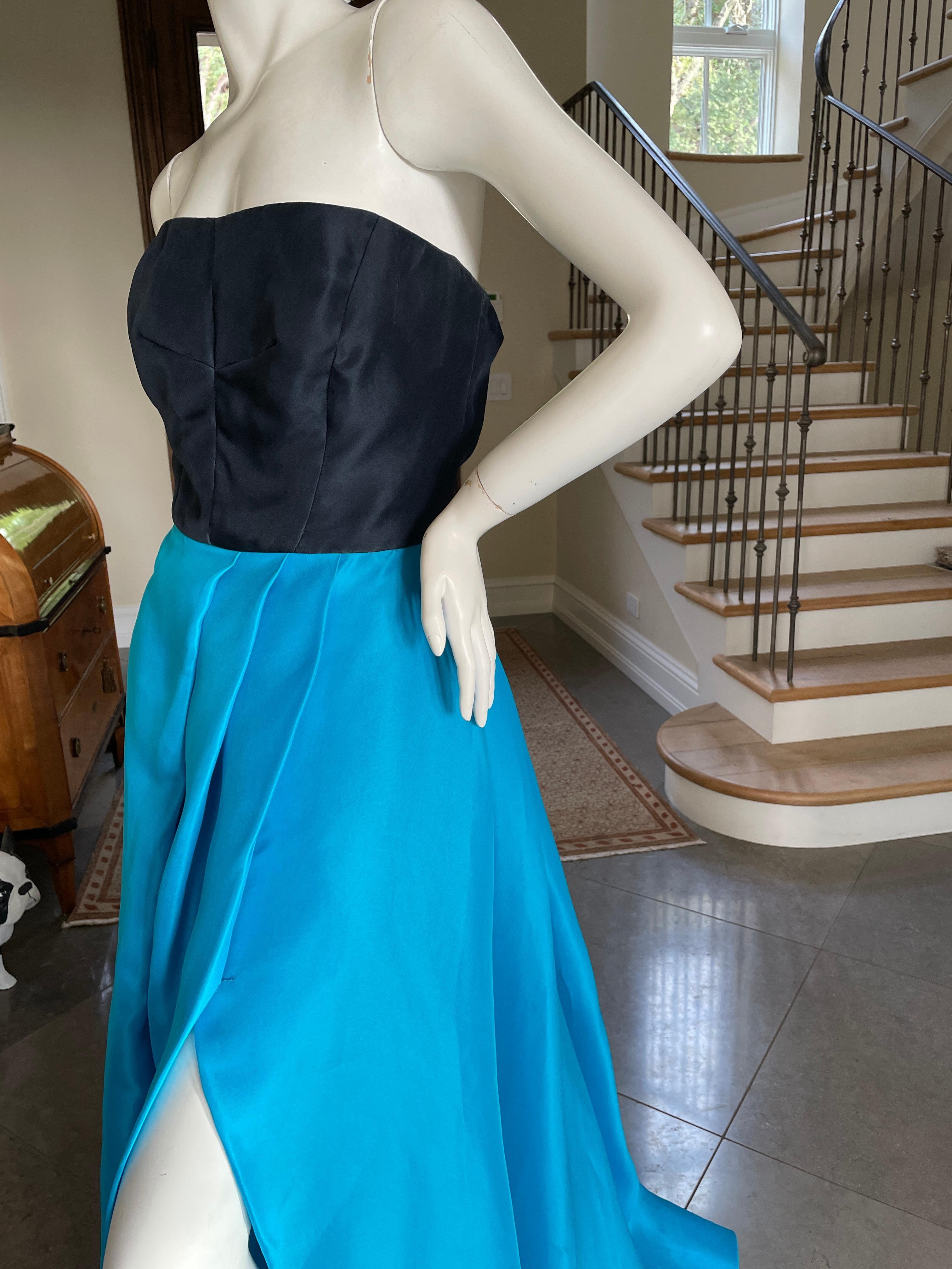 Monique Lhuillier Vintage Strapless Silk Evening Dress For Sale 3