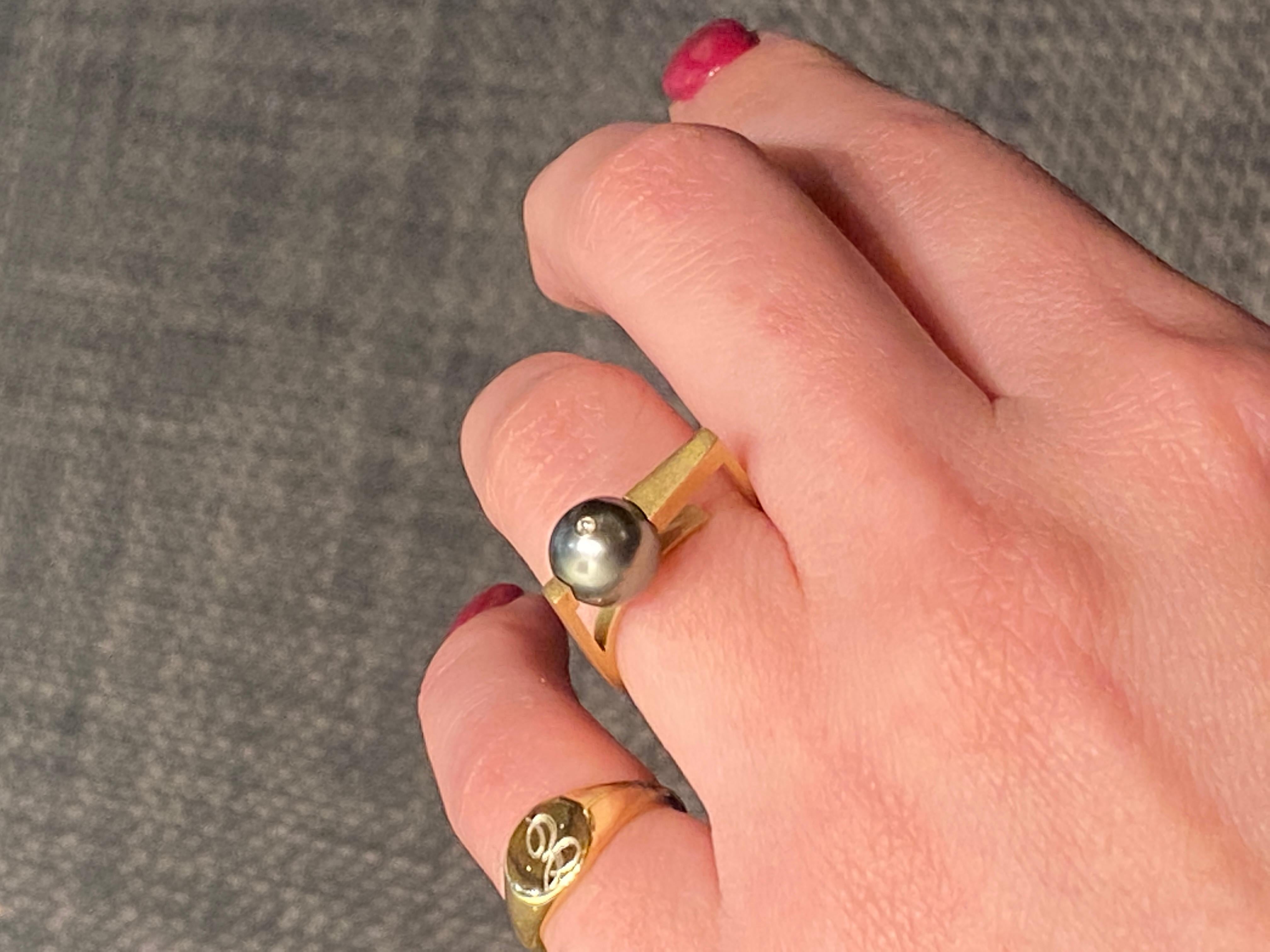 Monique Péan Tahitian Pearl Ring in 18 Karat Yellow Gold In New Condition In Jackson, WY