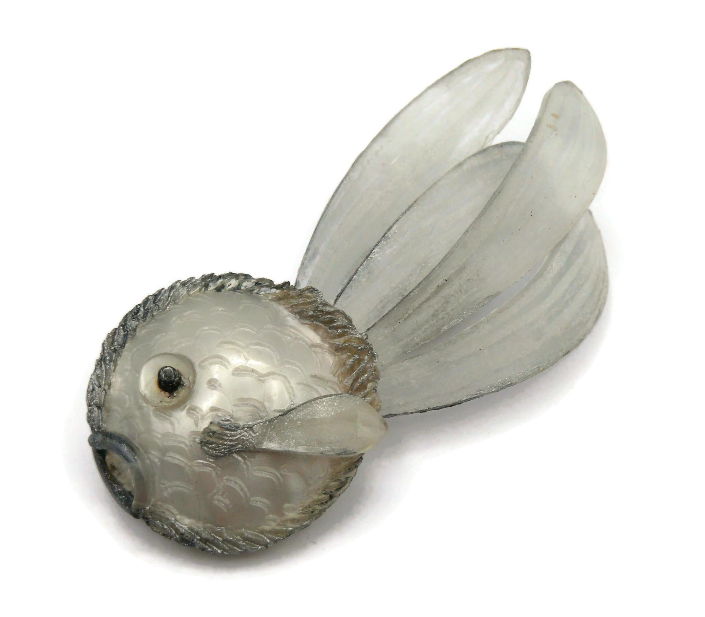 MONIQUE VEDIE (attributed to) Vintage Talosel Resin Fish Lapel Pin Brooch In Good Condition For Sale In Nice, FR