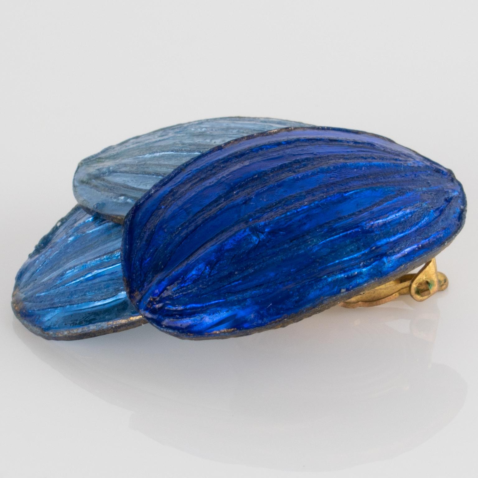 Monique Vedie Orecchini a clip floreali in resina blu, Line Vautrin School in vendita 3