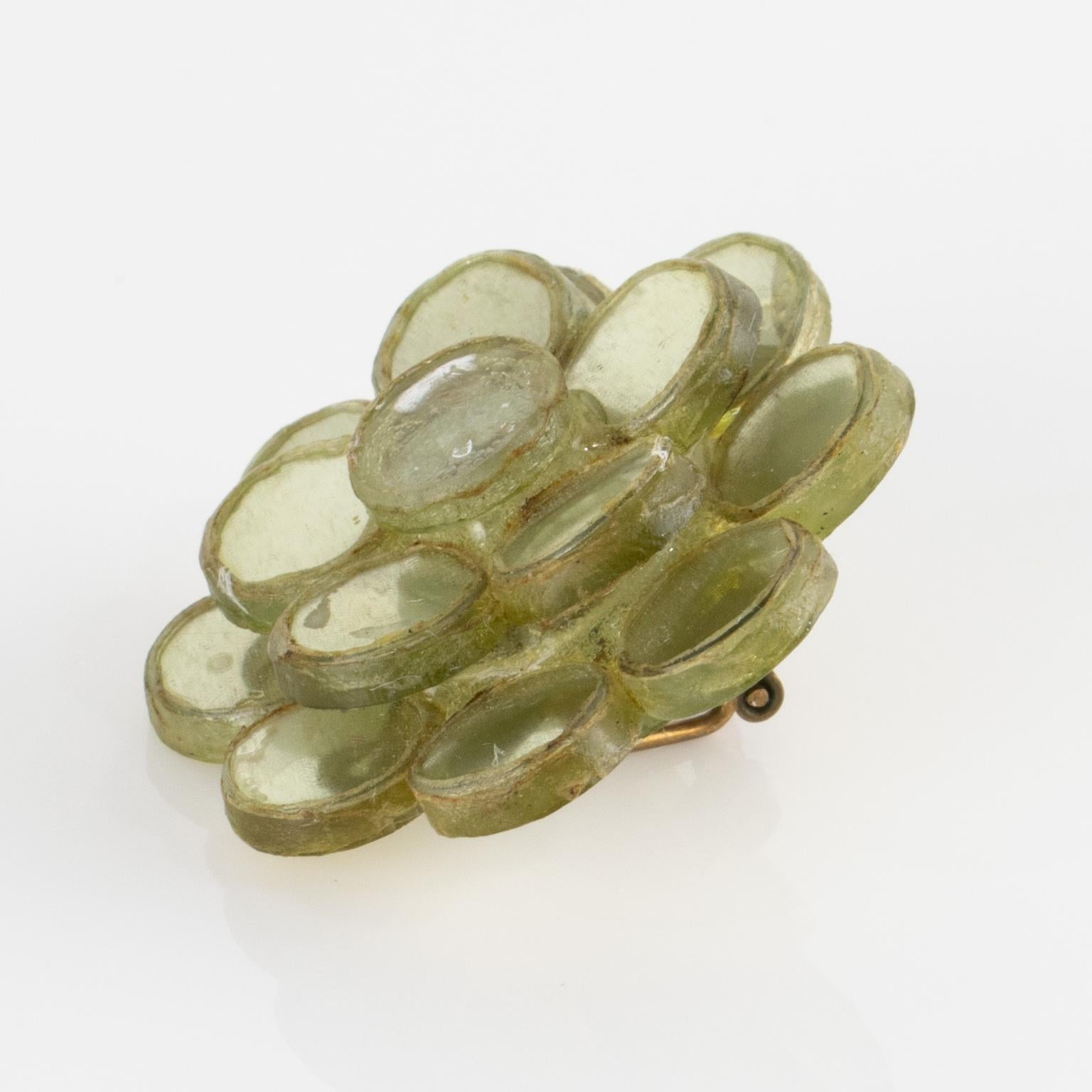 Monique Vautrin Line Greene & Greene Greene Boucles d'oreilles à clip floral en talosel et miroir vert en vente 2