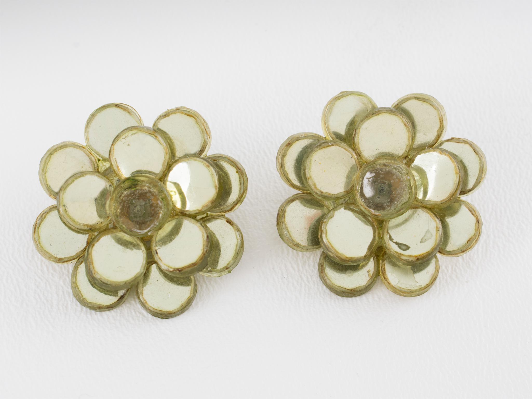 Monique Vautrin Line Greene & Greene Greene Boucles d'oreilles à clip floral en talosel et miroir vert en vente 4