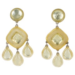 Monique Vedie Clips d'oreilles en résine jaune pâle pour étudiantes Line Vautrin