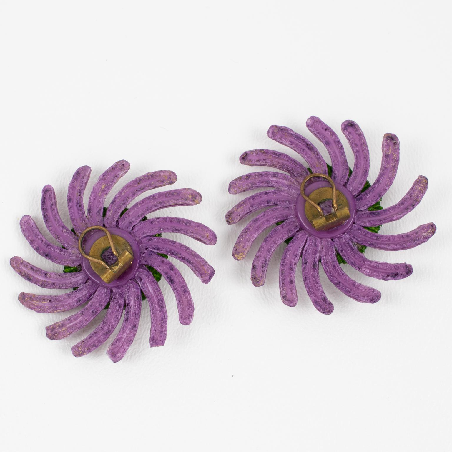 Monique Vedie, Line Vautrin Boucles d'oreilles Clip floral en résine mauve pour étudiants 3