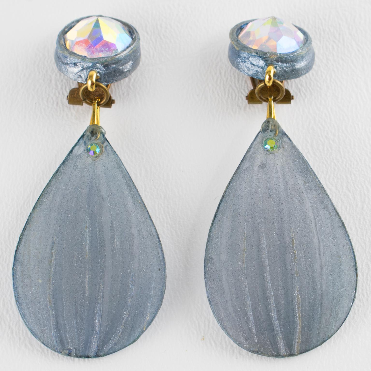 Moderno Monique Vedie, Orecchini a clip pendenti in resina di Line Vautrin Student Talosel in vendita