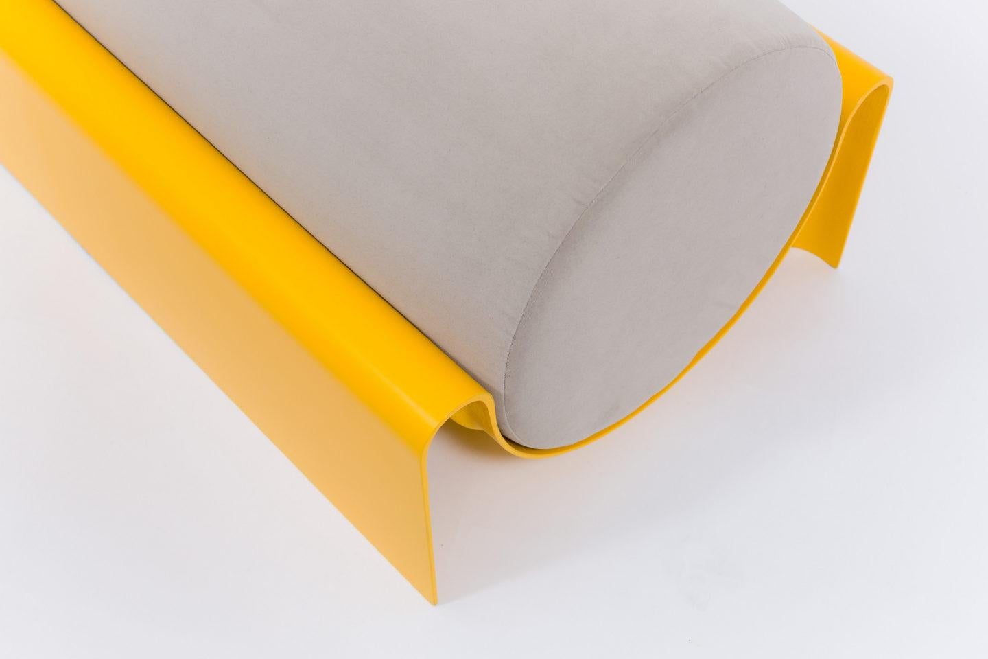 The sculptural monitor bench is a strong centre piece for a lobby, a graphic ending to a master bed, or a playful seating to punctuate an entry or courtyard. Available in a variety of colors and fabrics the monitor bench can be adapted for both