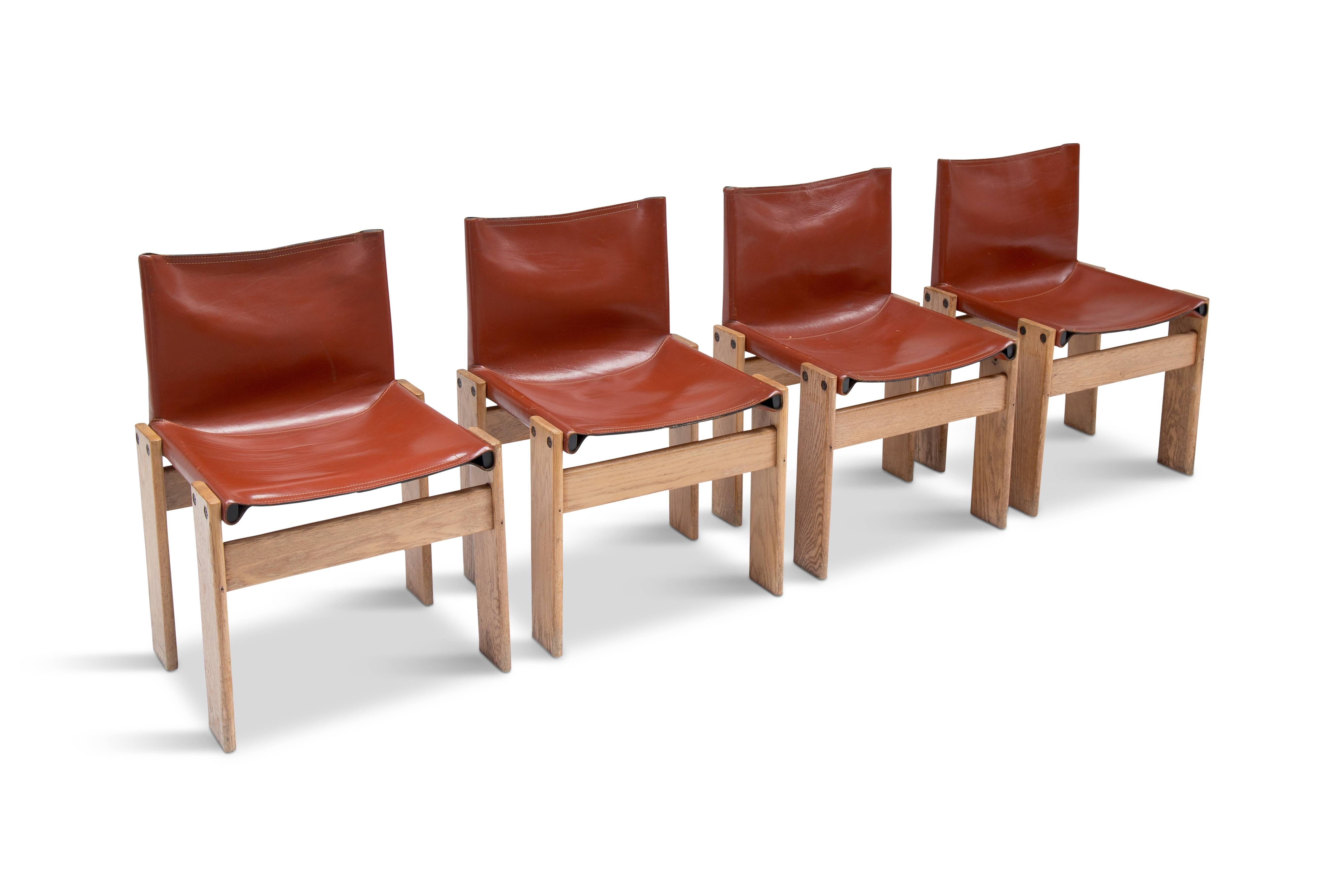 Wonderful set of four Monk model chairs in original condition.

Italy, 1970s

Measure: W 47 x D 45 x H 75 x SH 45 cm.