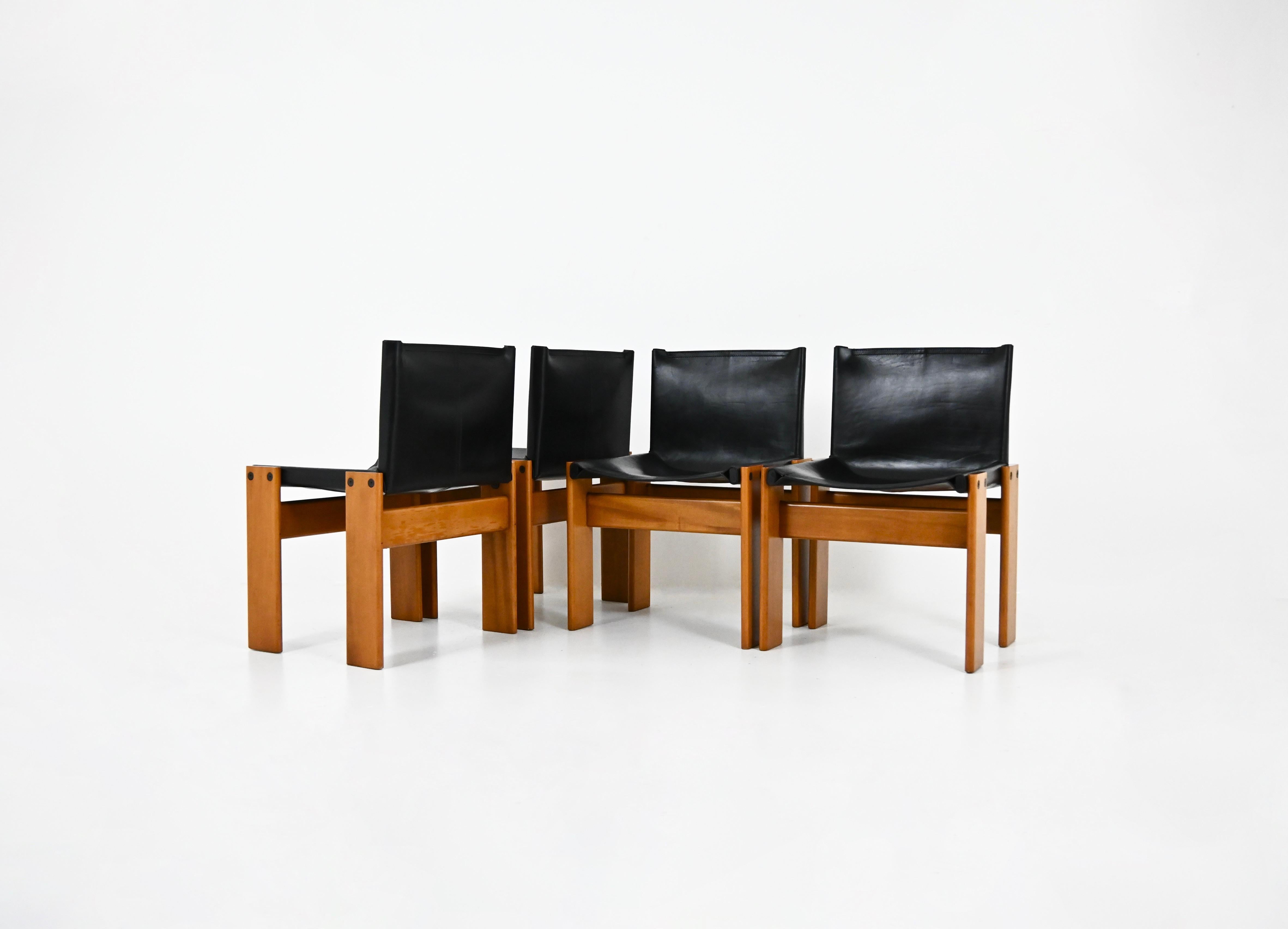 Set of 4 chairs in black leather and wood designed by Afra & Tobia Scarpa. Model: Monk. Seat height: 42 cm Wear due to time and age.
FOR SHIPPING, REQUEST US FOR RECEIVE THE BEST PRICE

 