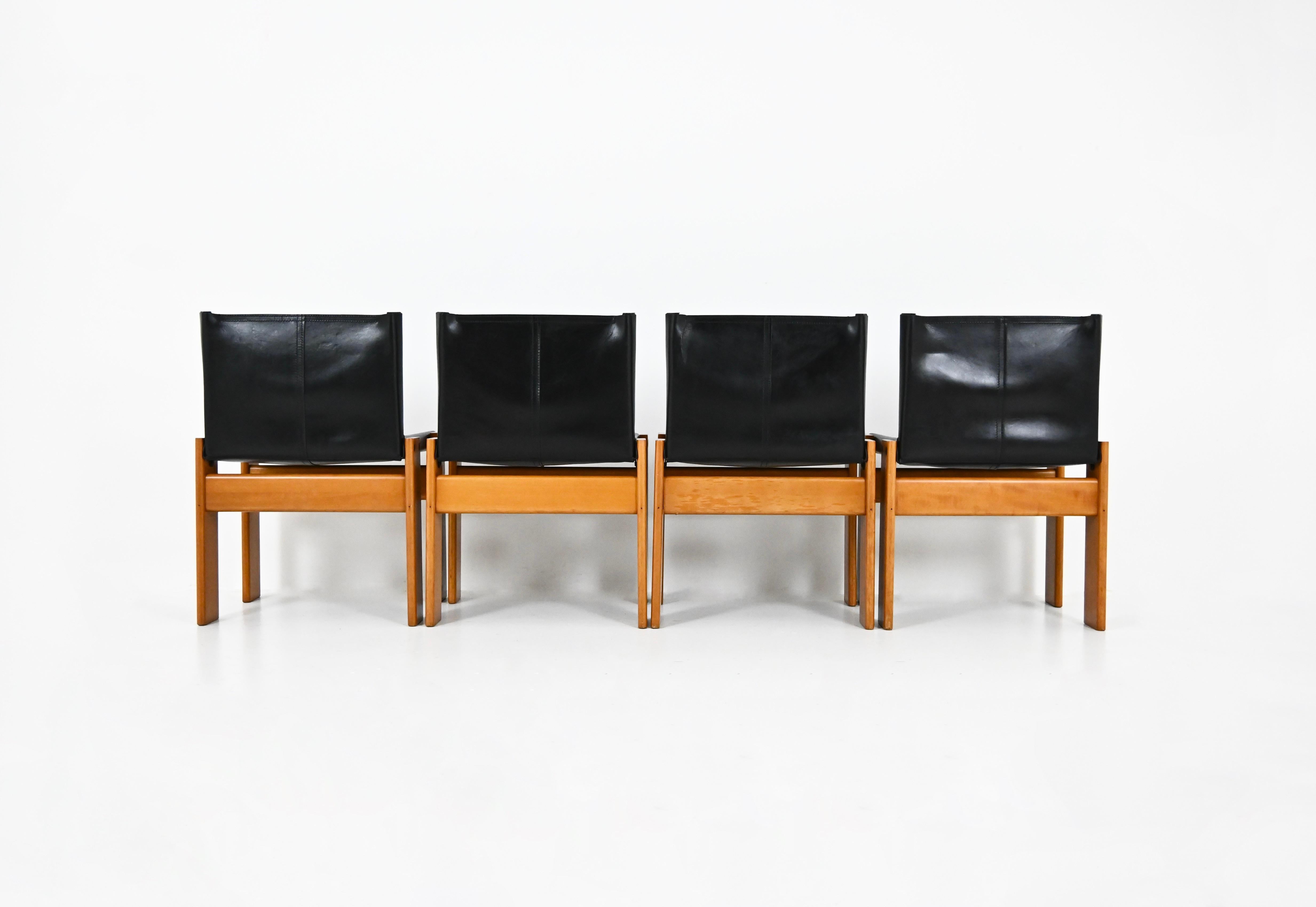 Monk-Esszimmerstühle von Afra & Tobia Scarpa für Molteni, 1970er Jahre, 4er-Set (Ende des 20. Jahrhunderts) im Angebot