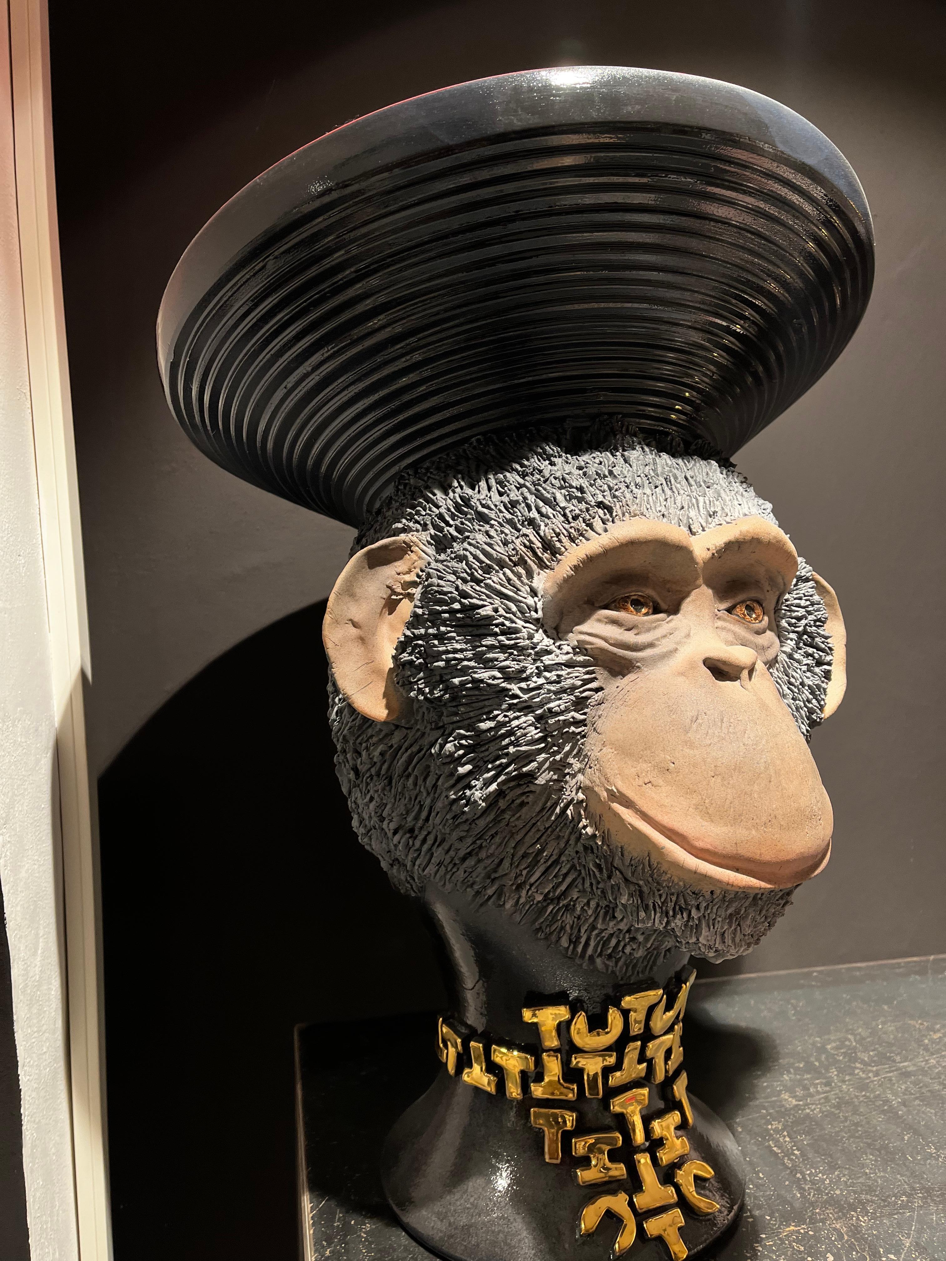 Fait main Centre de table en céramique en forme de singe, entièrement réalisé à la main sans moulure. 2023 en vente