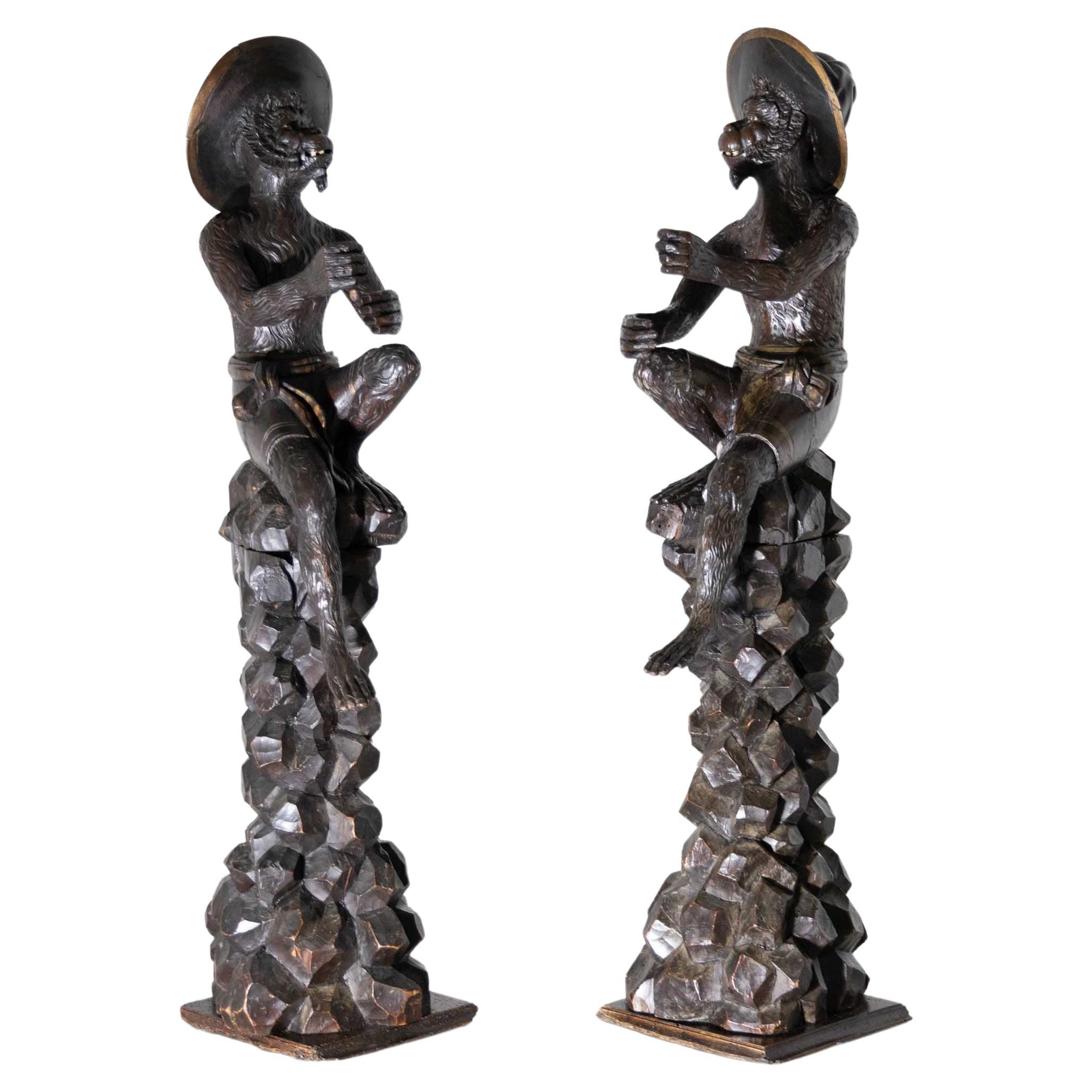 Monkey Sculptures in Walnut, Venetian School, 19th Century For Sale