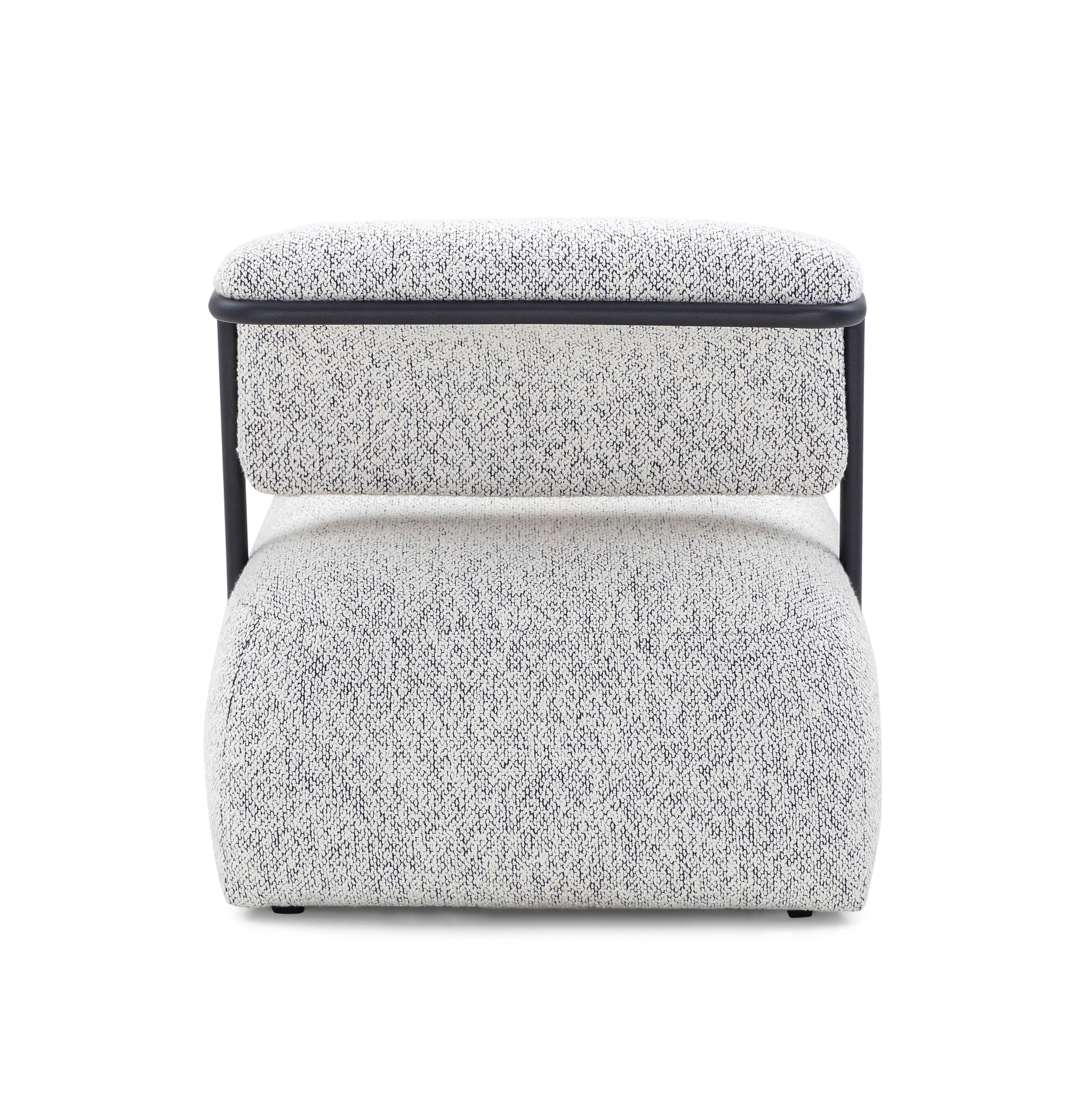 Sillón Ocasional Moderno Personalizable con Confort Firme - Mono Line en Nuevo estado para la venta en Miami, FL