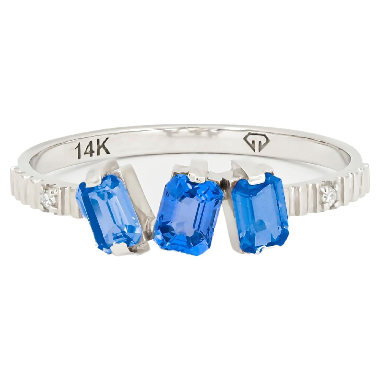 Monochrome blue gemstone 14k ring.  For Sale