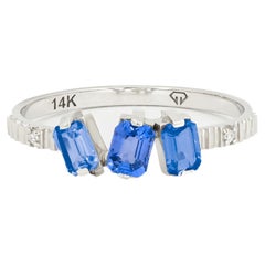 Monochrome blue gemstone 14k ring