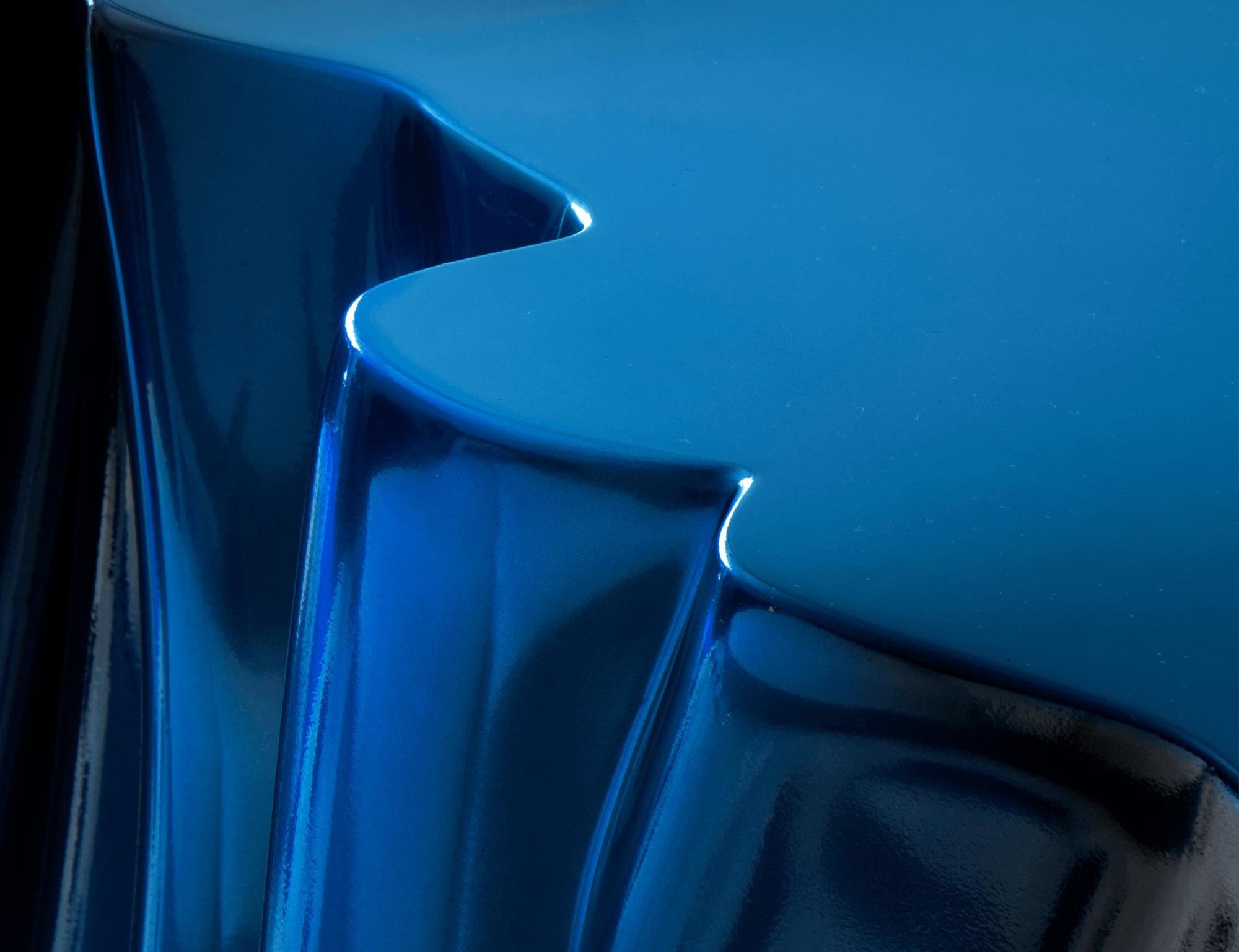 Monochrome Blaue Anrichte - Handgefertigtes Fiberglas & Polystyrol - Boca do Lobo im Zustand „Neu“ im Angebot in Rio Tinto, PT
