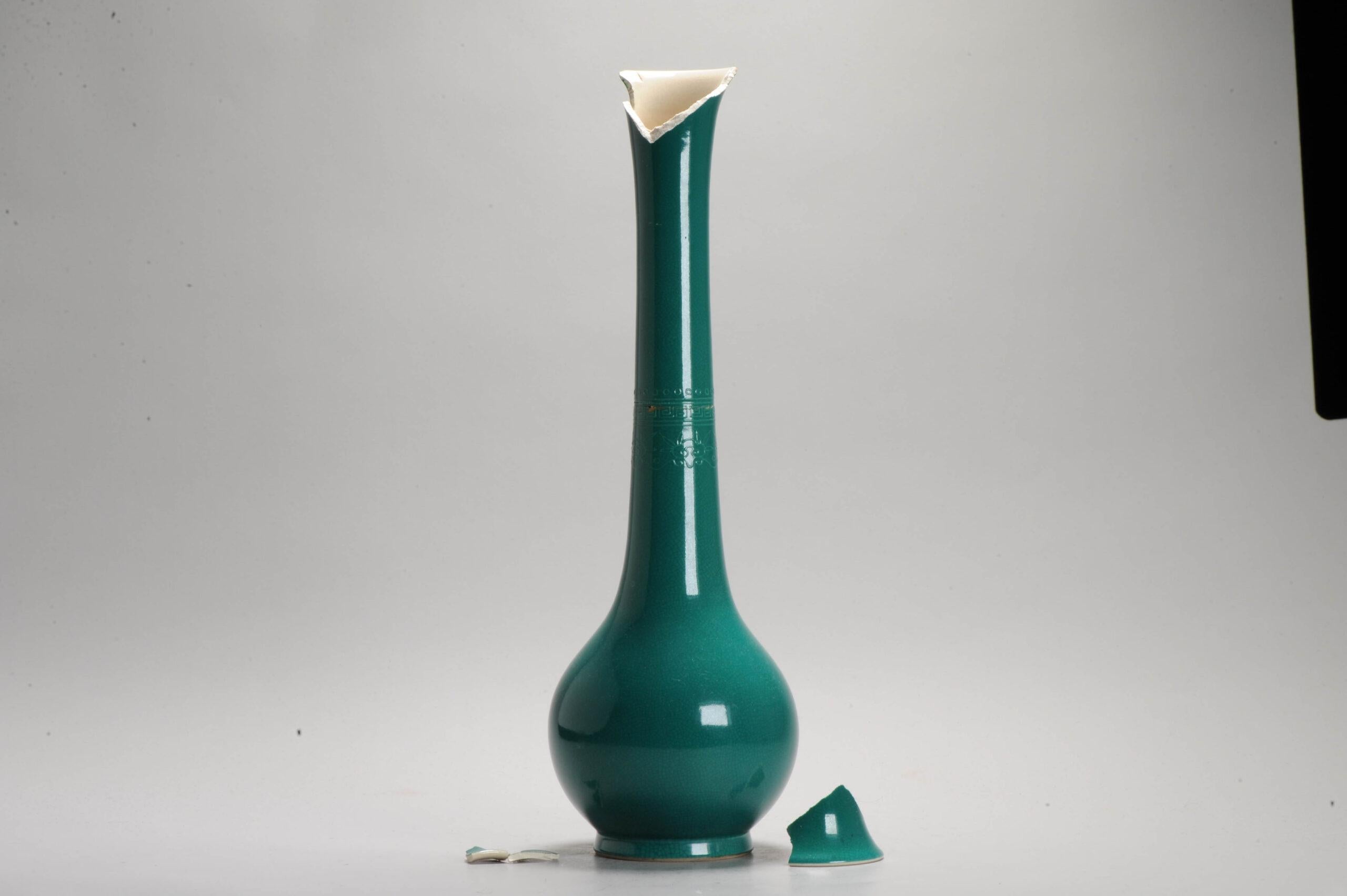 Fabuleux vase en faïence japonaise avec une belle couleur de vert monochrome. Période Meiji, C.I.C.

Très belle pièce.

Informations complémentaires :
MATERIAL : Porcelaine et poterie
Style japonais : Satsuma
Région d'origine : Japon
Période : 20ème