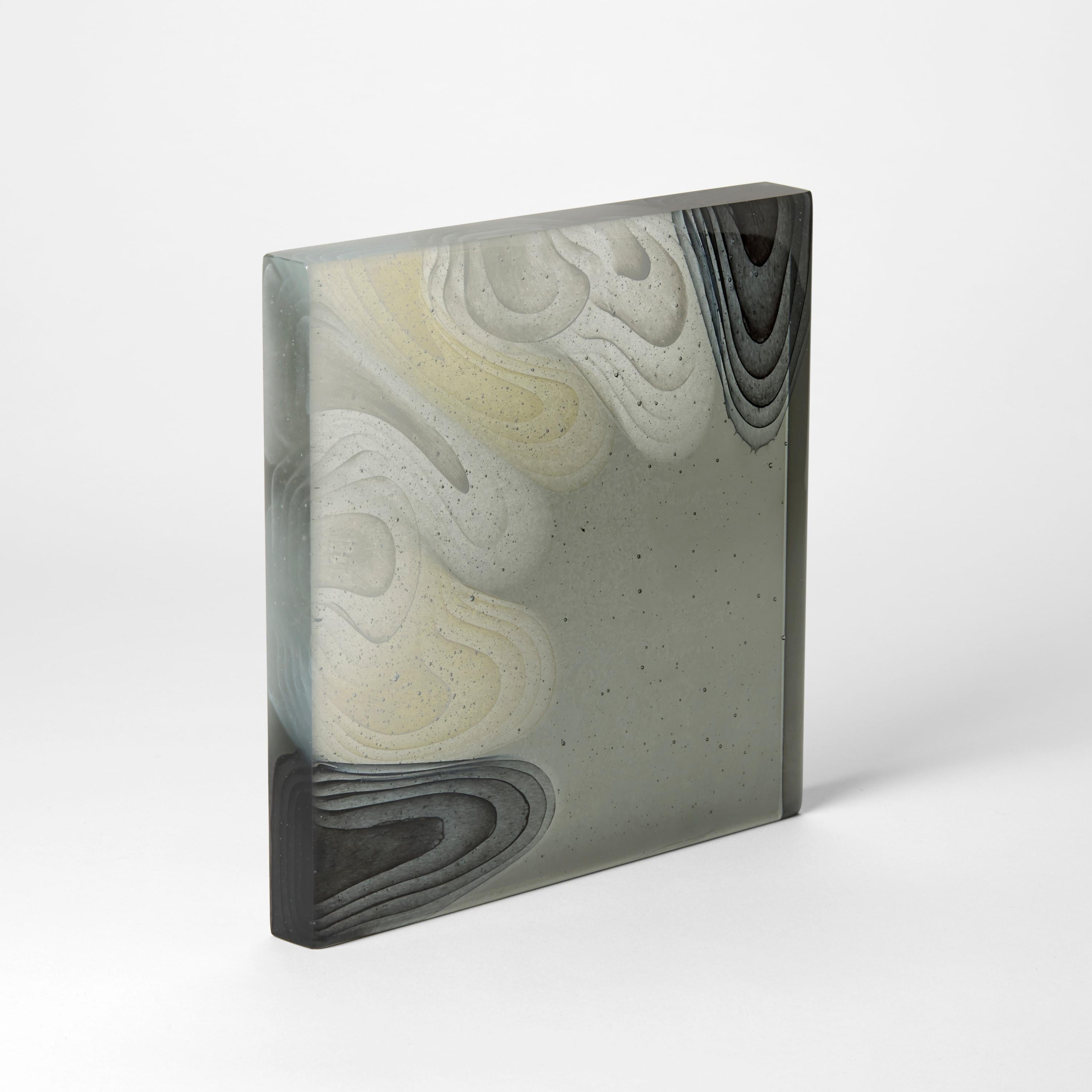 Organico moderno Monochrome Interaction, a white & grey cast glass sculpture by Helen Restorick in vendita