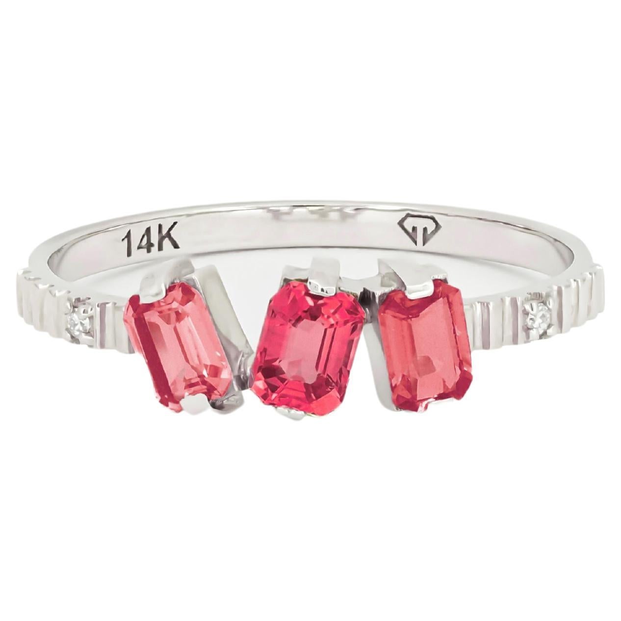 Monochrome red gemstone 14k ring