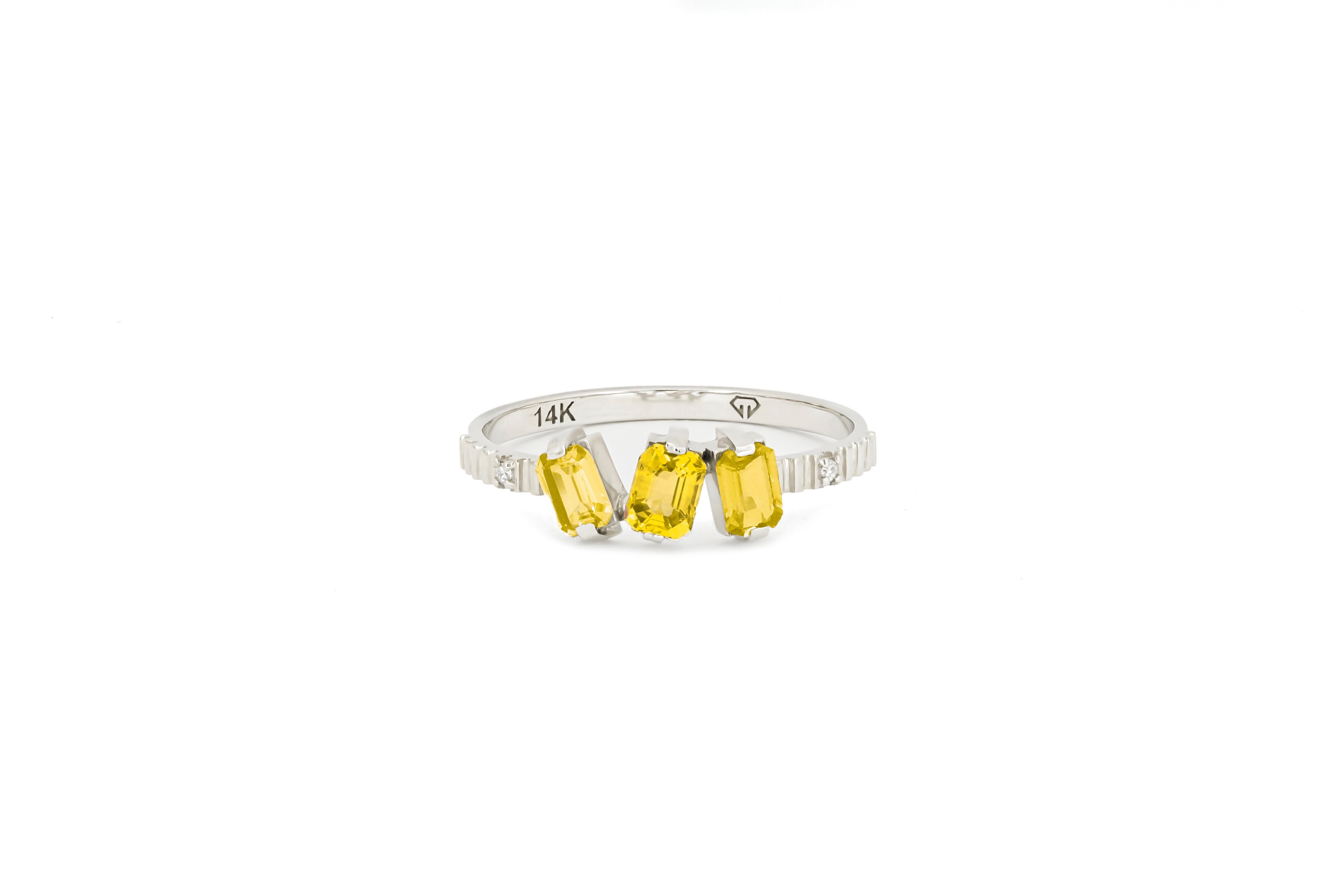 Monochrome yellow gemstone 14k ring. Yellow gemstone engagement 14k gold ring. Baguette lab sapphire gold ring. Delicate sapphire ring. Three gemstone ring.

Metal: 14k gold
Weight: 2 gr. depends from size

Gemstones:
3 yellow color lab sapphire ,