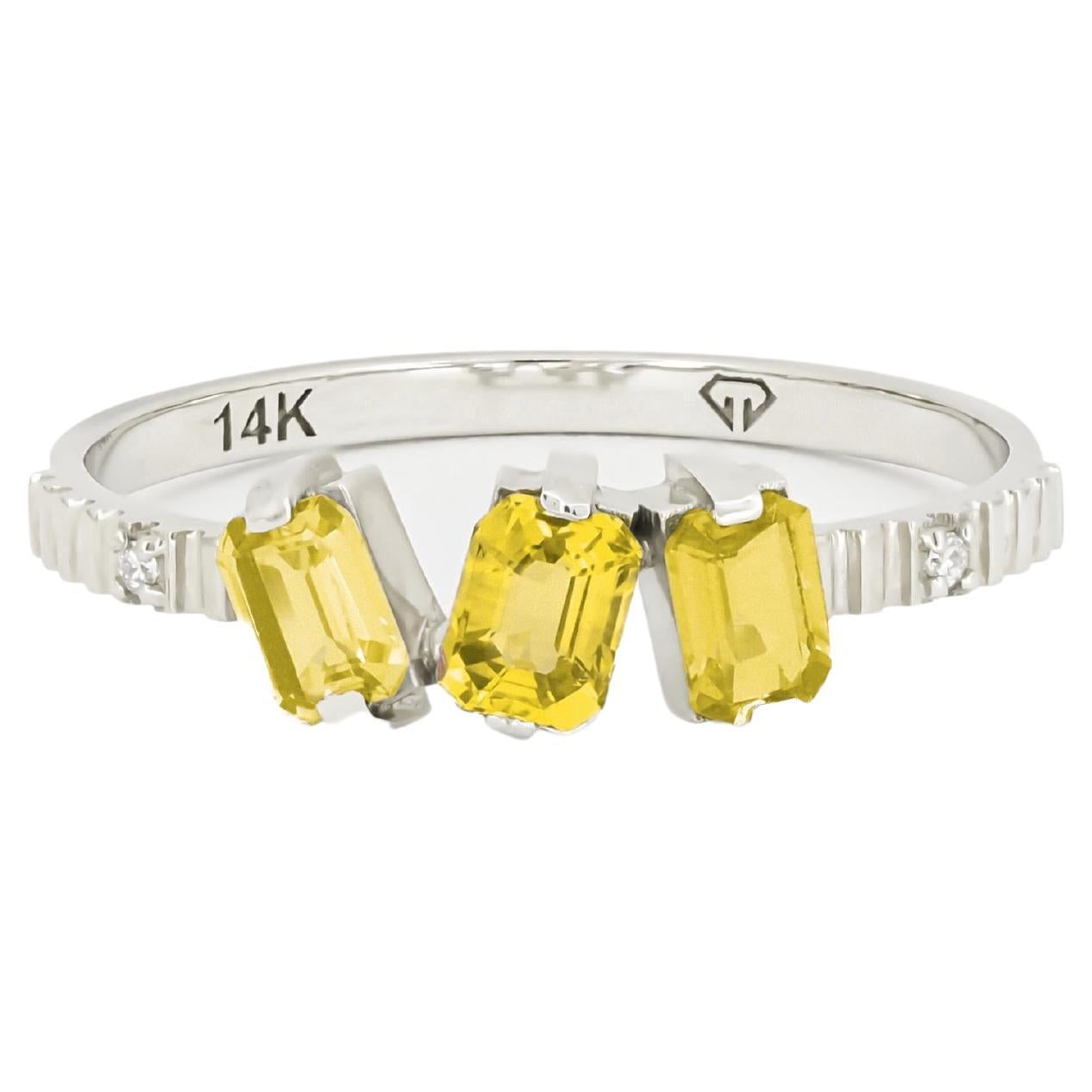 Monochrome yellow gemstone 14k ring