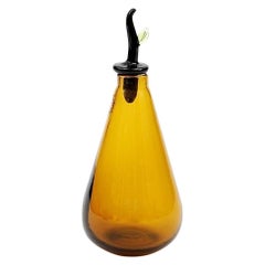 Monofiore Sapphire Yellow Glass Vase by Laura de Santillana