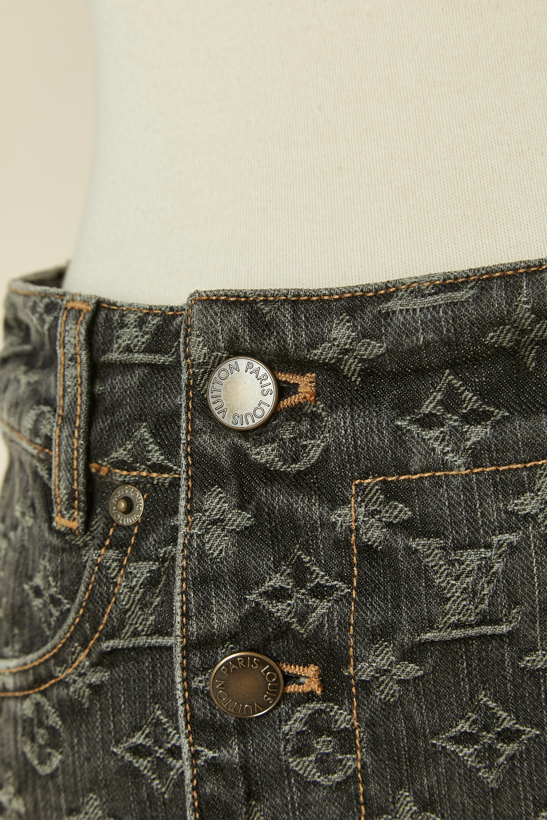 Monogram jacquard denim skirt with back laces LOUIS VUITTON In Excellent Condition For Sale In Saint-Ouen-Sur-Seine, FR