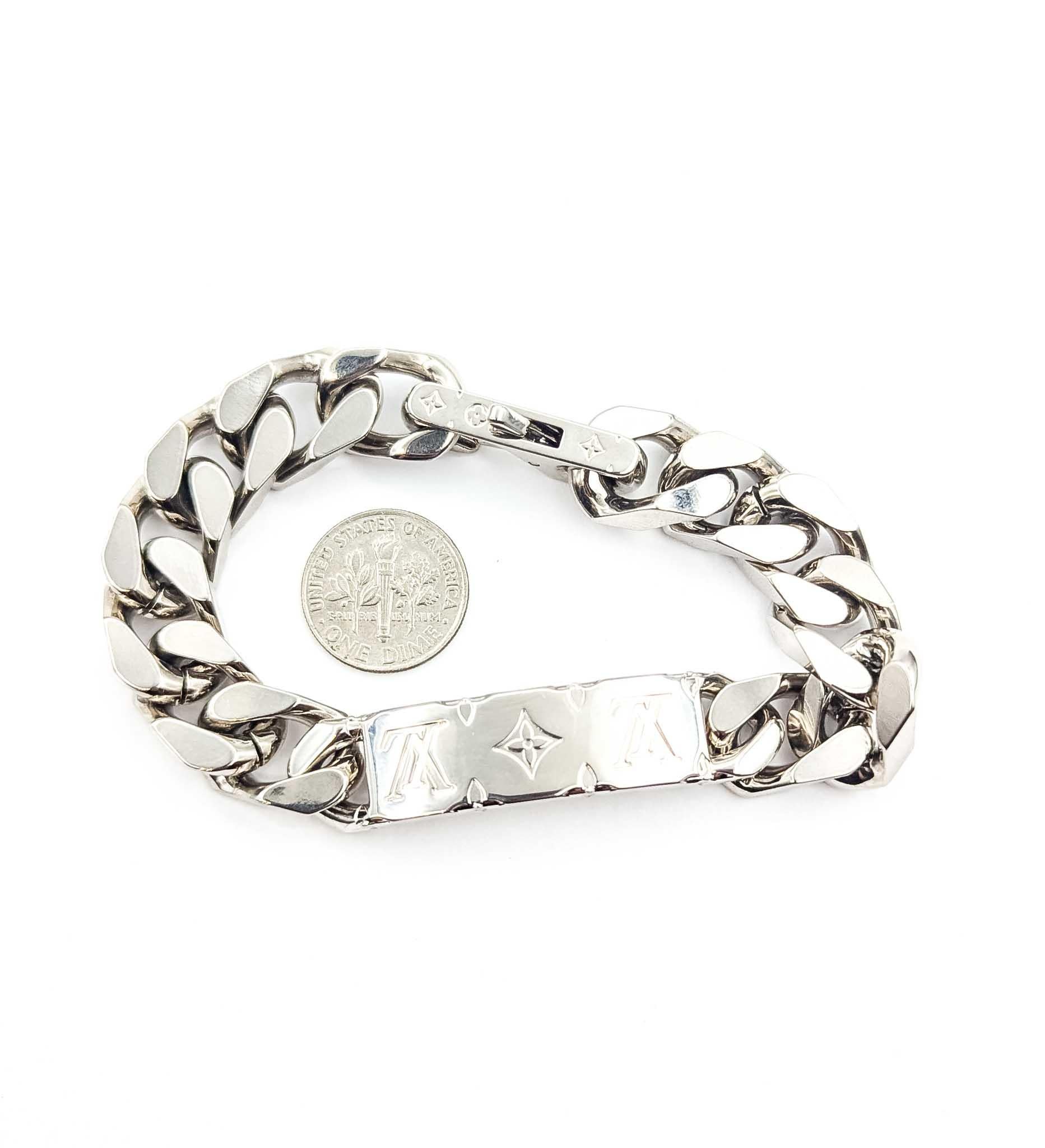 Pulsera de cadena con monograma Louis Vuitton en metal precioso en venta 6