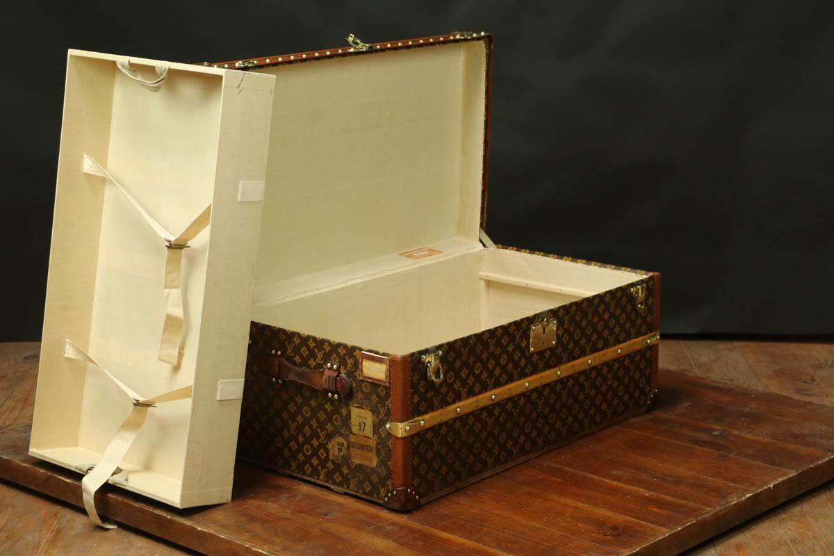 Monogram Louis Vuitton Trunk 4