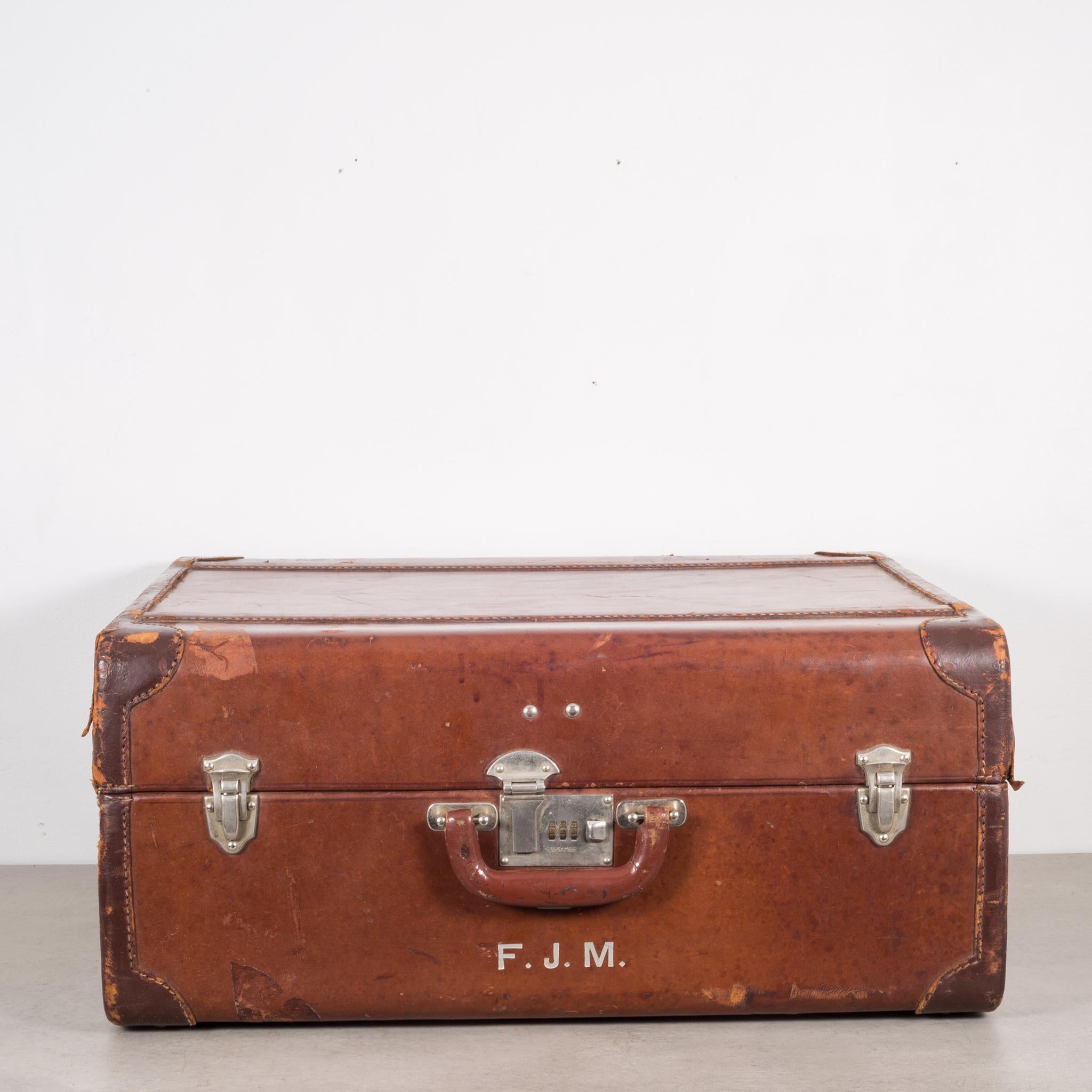 About

An all leather medium suitcase with stitched corners, silver locks and a leather handle cover. The luggage is monogrammed 