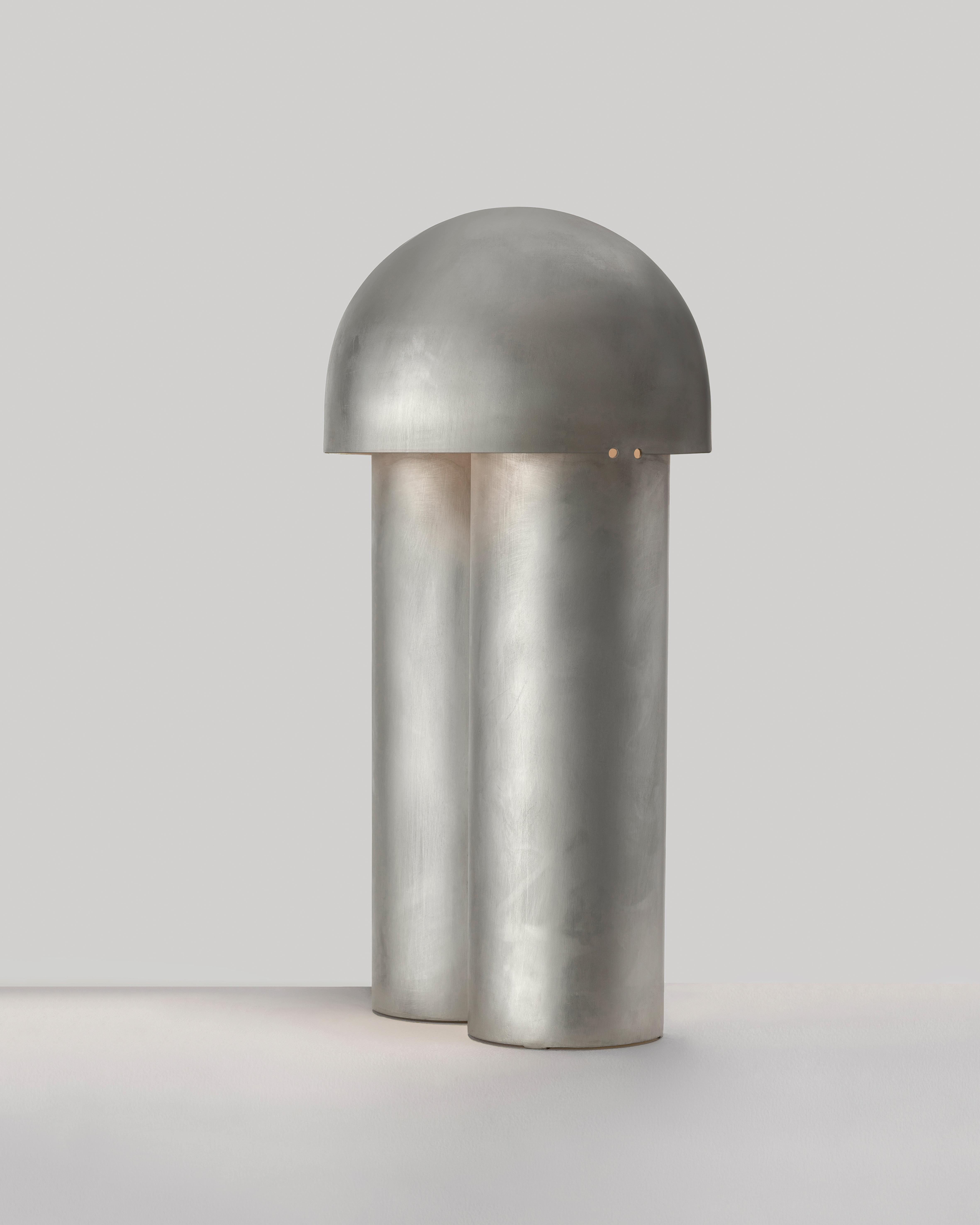 Lampe de bureau en laiton sculpté Monolith de Paul Matter en vente 9