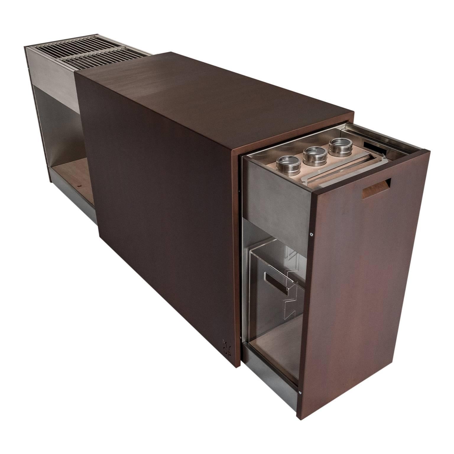 Elegant Corten Outdoor Charcoal Barbecue with Shelves and Cupboards, Snail (Moderne) im Angebot
