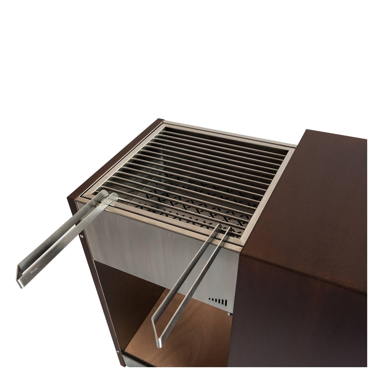 Contemporary Compact Garden Charcoal Barbecue with sliding grills, Snail Mono (Italienisch) im Angebot