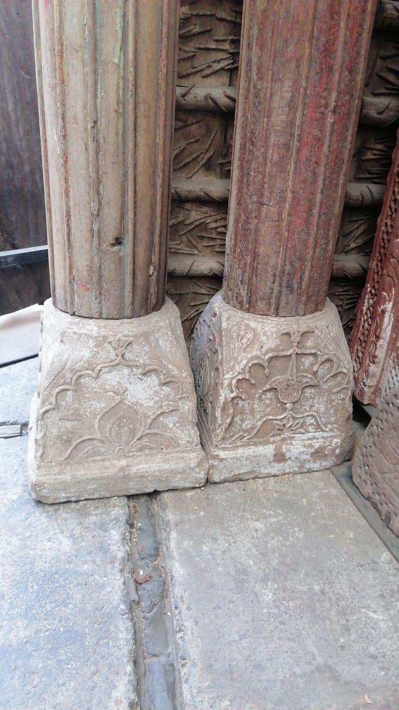 Indien Colonnes monolithiques en Teak Wood en vente
