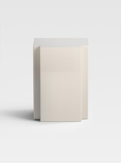 Mesa Auxiliar Monolítica Arena Blanca Taburete Italia Por Encargo