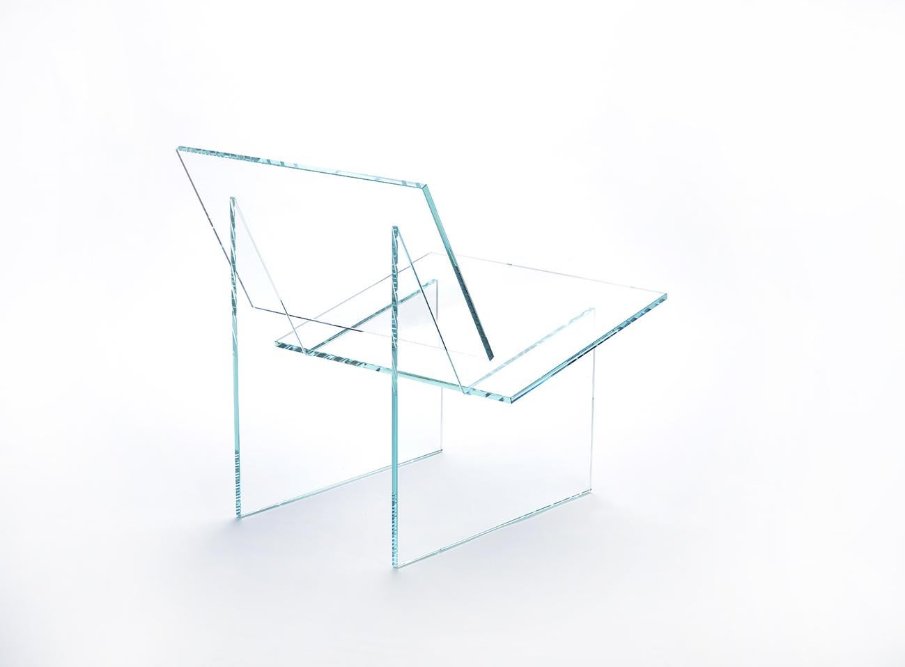 Monolog Unsichtbarer Sessel von Glass Variations
Abmessungen: B 65 x T 55 x H 65 cm
MATERIALIEN: Glas. 

Der Sessel MONOLOG ist ein einzigartiges, fast unsichtbares Designerstück aus der Kollektion Glass Variations, die von Exercice entworfen wurde.