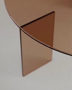 Table basse MONOLOG XL de Glass Variations, en verre brun transparent