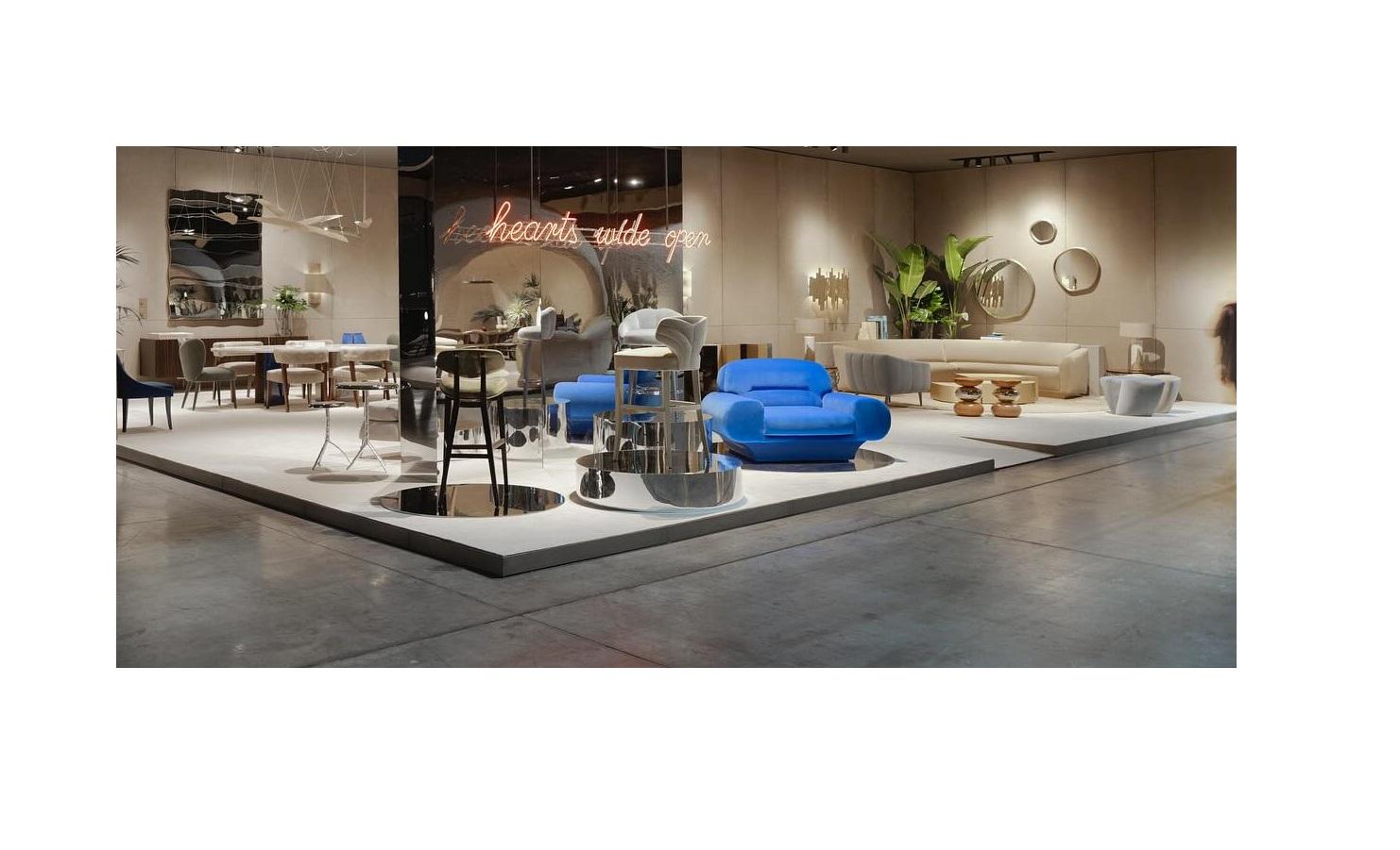Monotone Blue Roy Armchair in Velvet with Matching Lacquered Base Siglo XXI y contemporáneo en venta