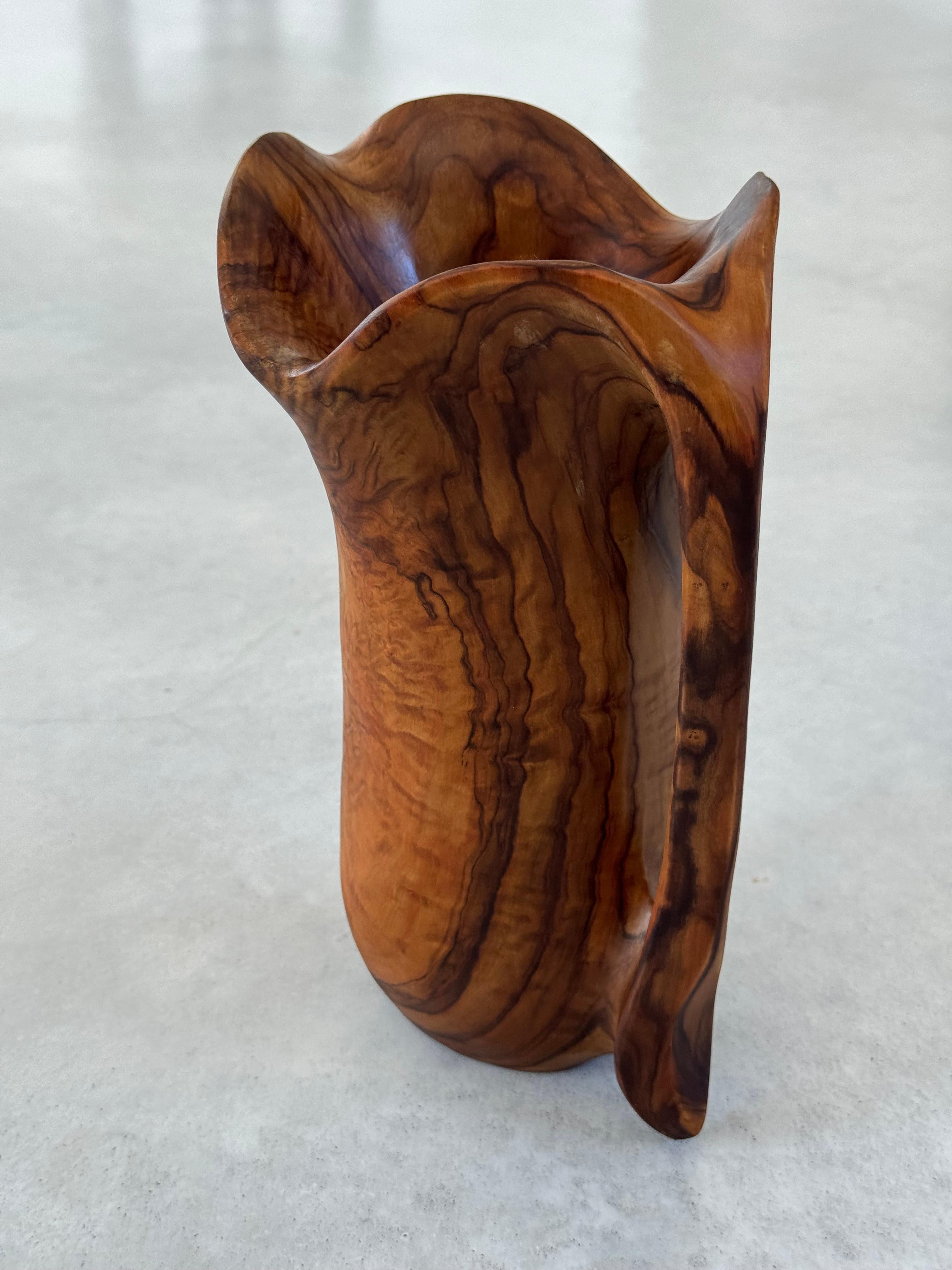 Monoxyl pitcher olive wood,  French folk art, Alexandre Noll style, circa 1950s For Sale 1