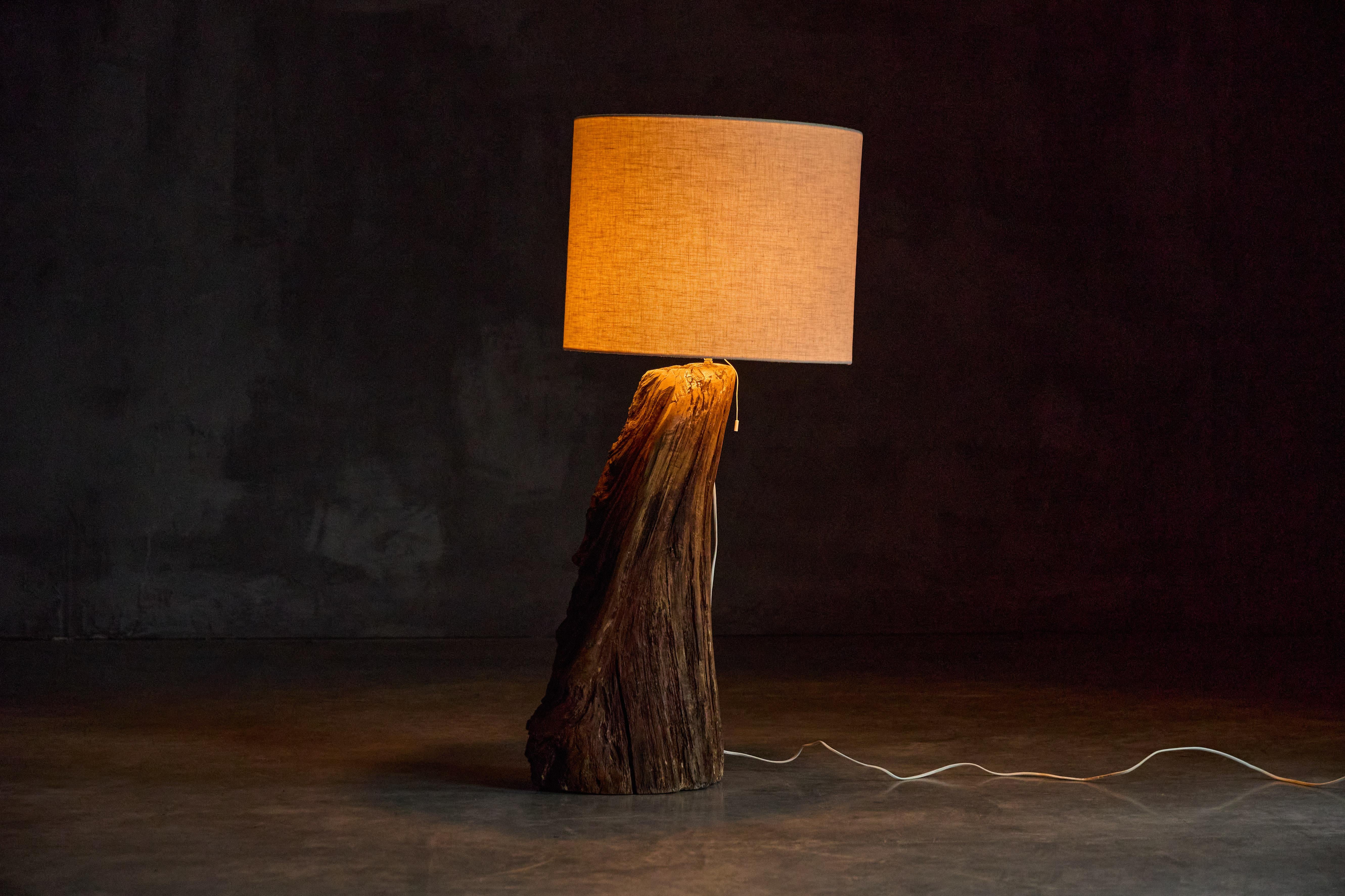 Lampada da terra brutalista Monoxyle, Francia, anni '70 in vendita 2