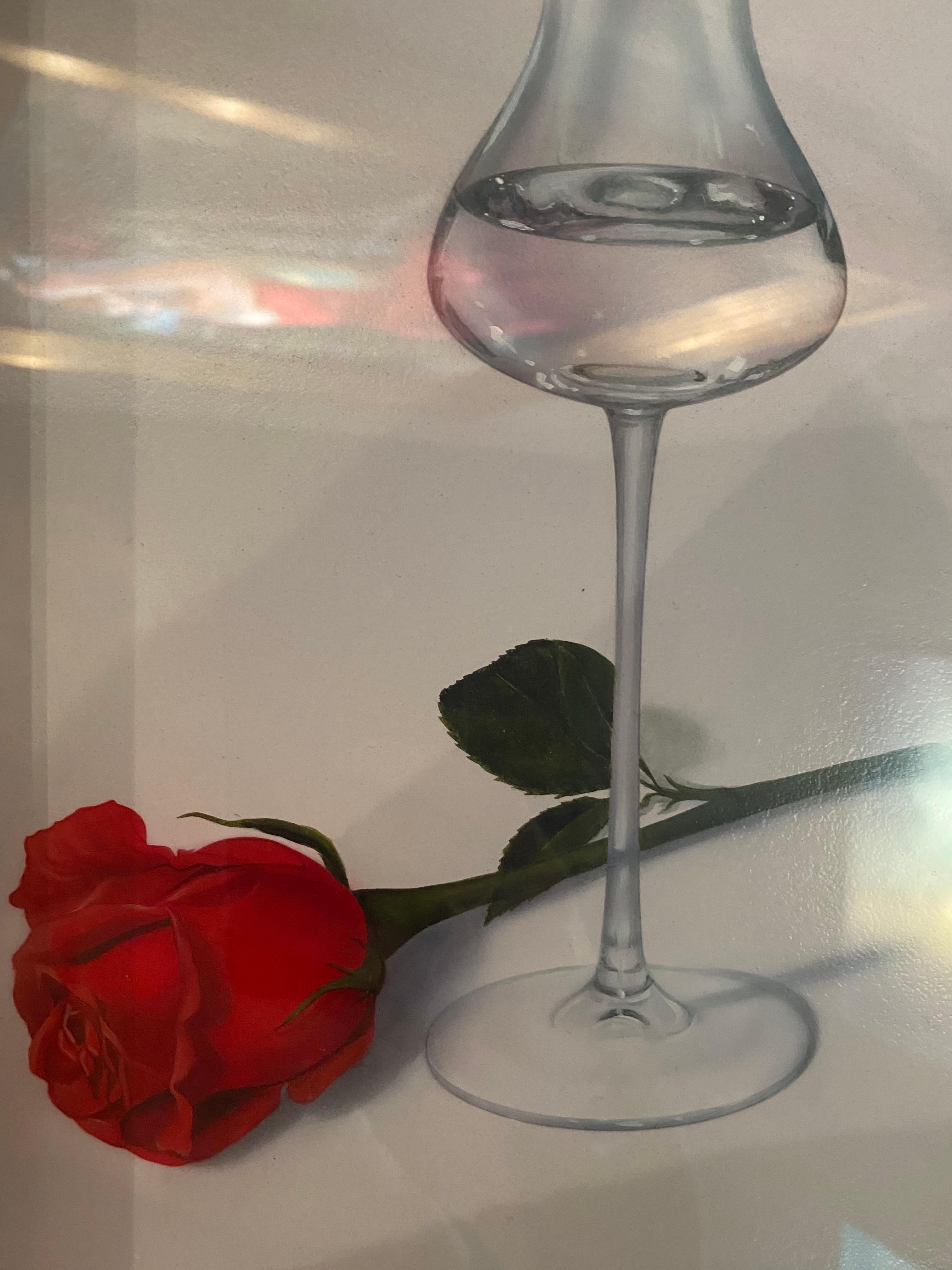 Natura morta Pittura contemporanea di una rosa rossa firmata e di un bicchiere con acqua - Painting Fotorealista di Monreal