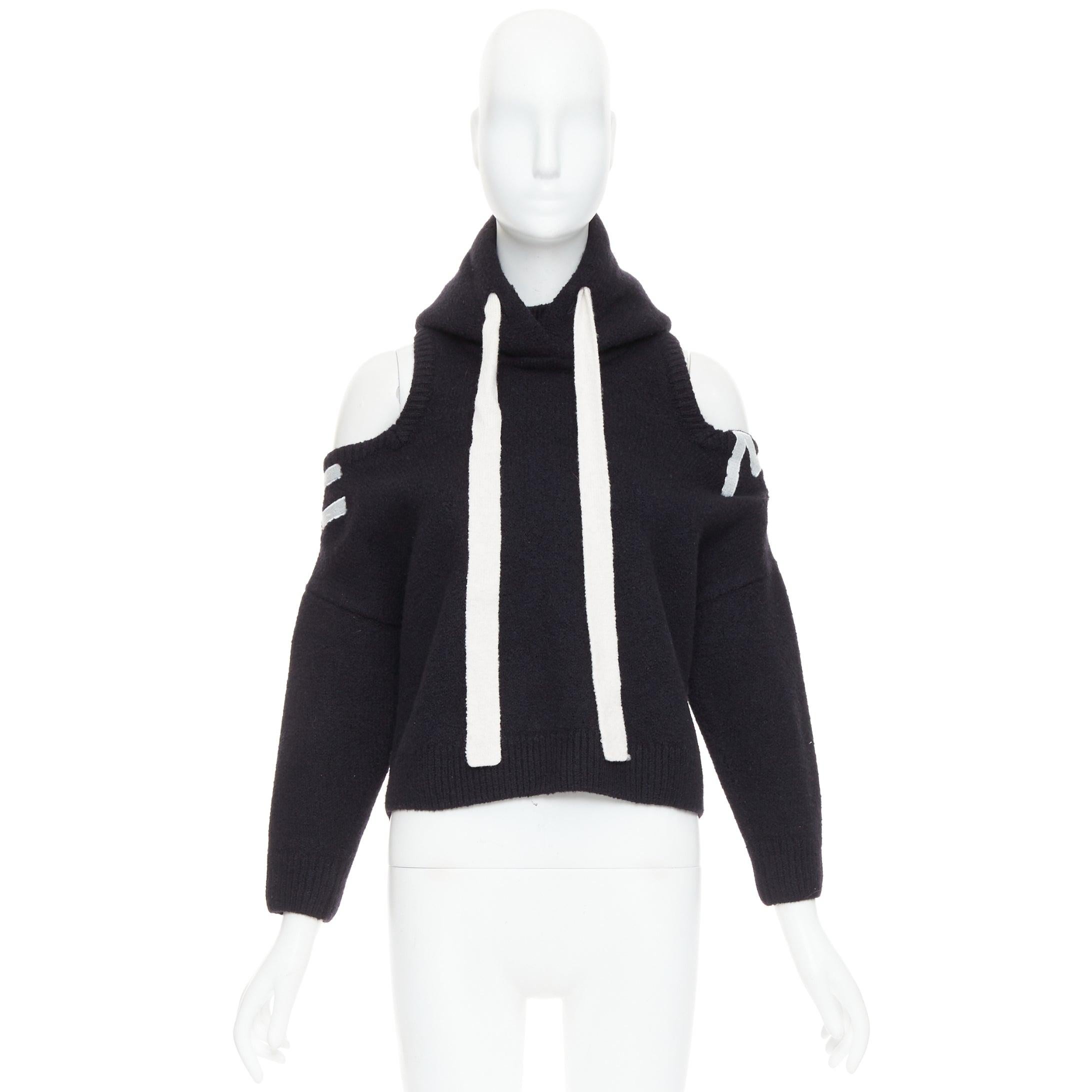 Monse 2021 nero, lana merino extrafine, grigio, logo tagliato, felpa con cappuccio decostruita S in vendita 4